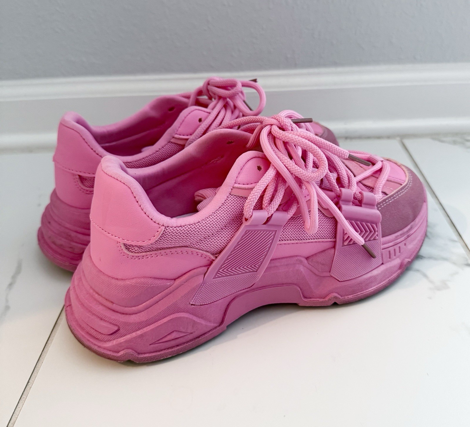 OLIVIA MILLER PINK SNEAKERS SIZE 8 7.5 SPORTS WOMEN SHOES HIGH DESIGNER GIRLS