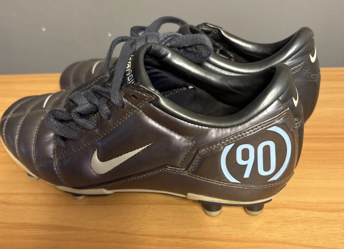 NIKE TOTAL 90 III 3FG NAVY SOCCER CLEATS SHOES VINTAGE WOMEN’S US 6.5