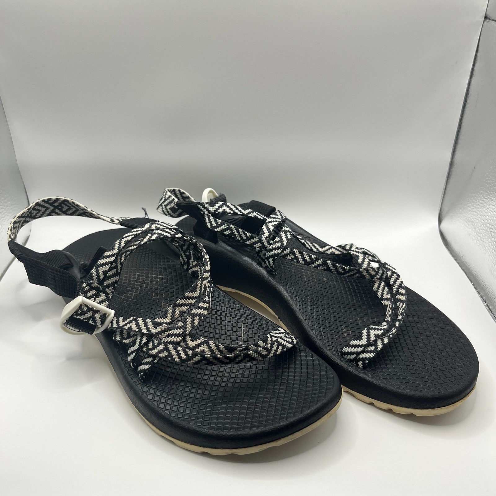 Chaco Women’s Size 11 Classic Sport Origami Black White Geometric Sandal