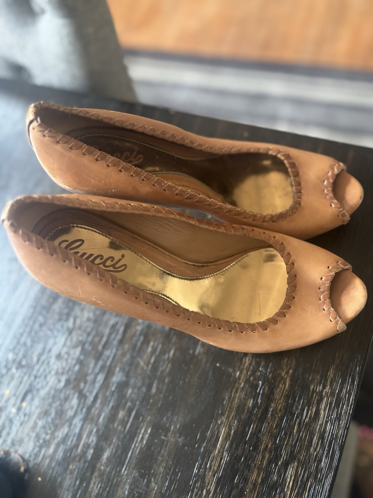 GUCCI Peep Toe Leather Platform Shoes Size 9