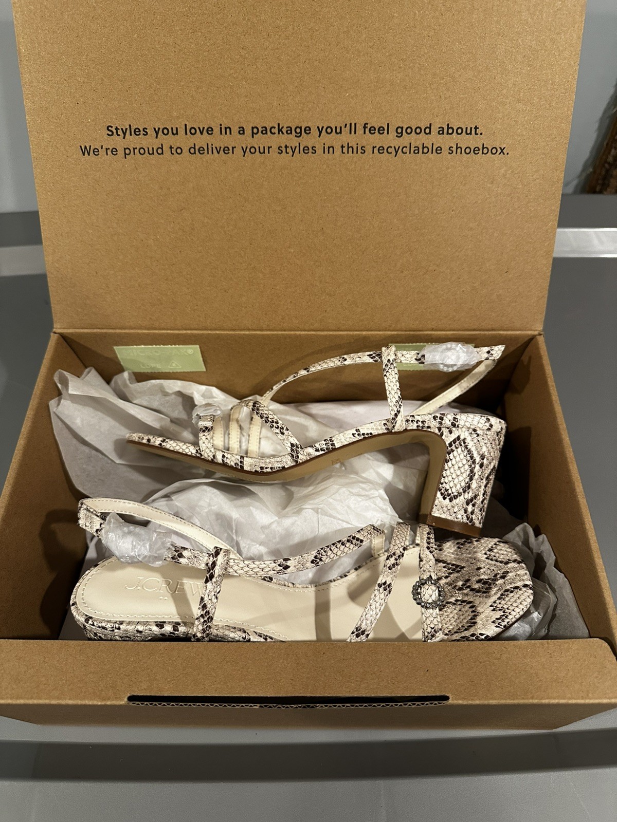 New in box $138 J Crew Women’s Strappy Buckle Heels Shoes Snake Size 5.5 CI966