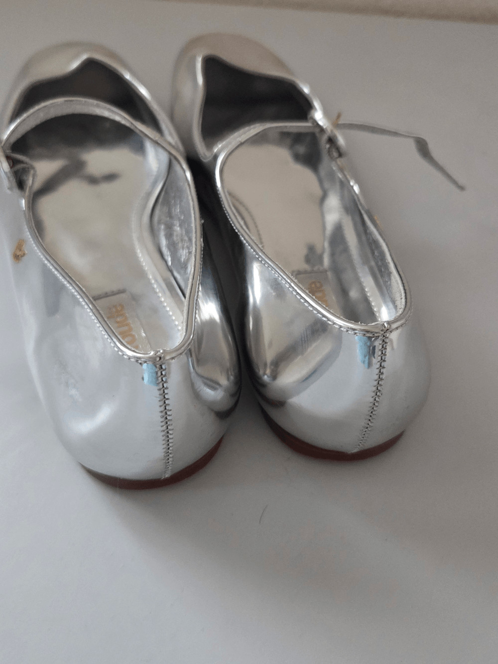 Larroude Blair Ballet Flats in the vibrant Silver Specchio Women’s 7.5 $325