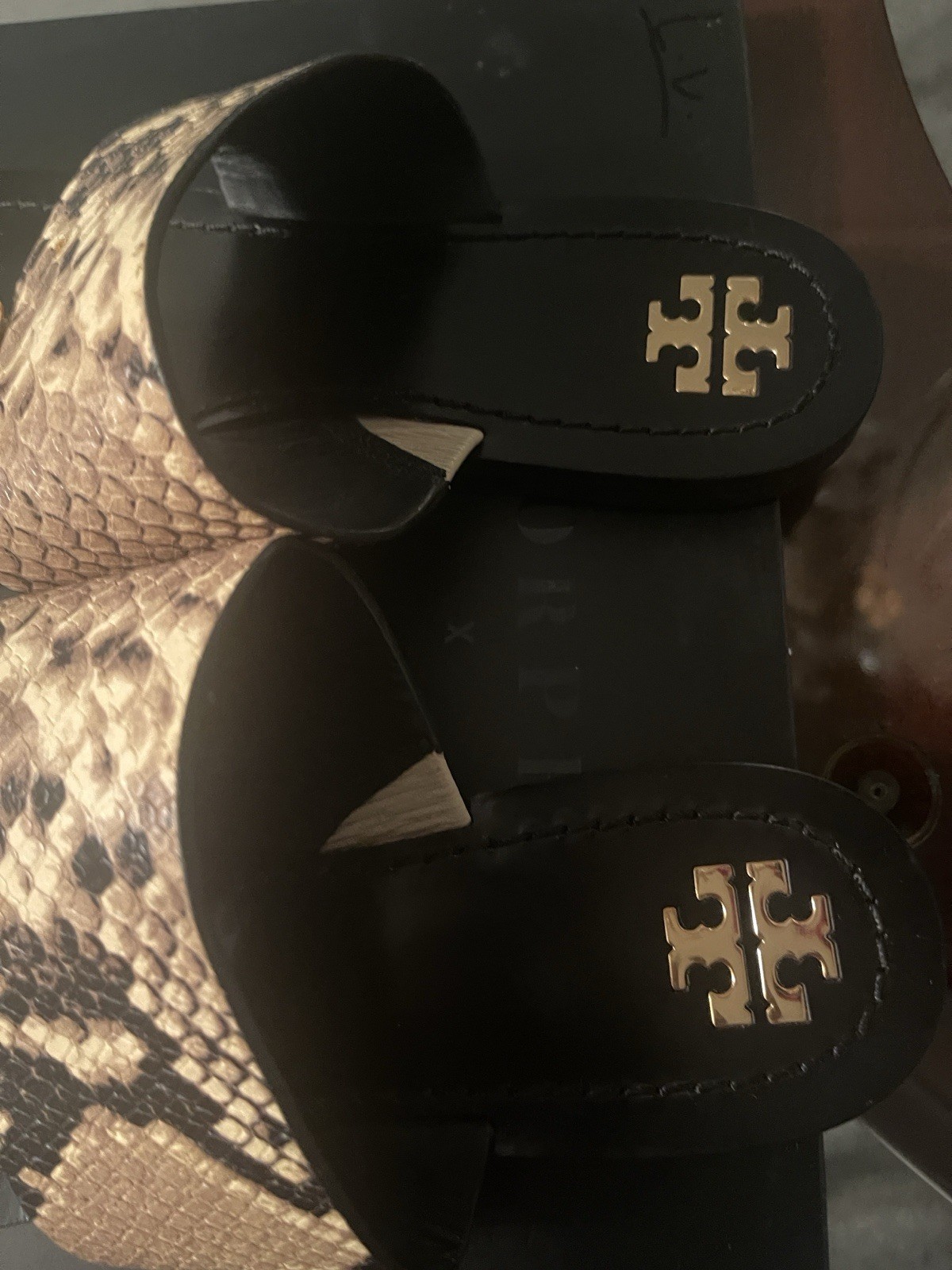 Tory Burch Women’s Black/Beige Leather Snake Print Thong Sandals Slip On US 8M