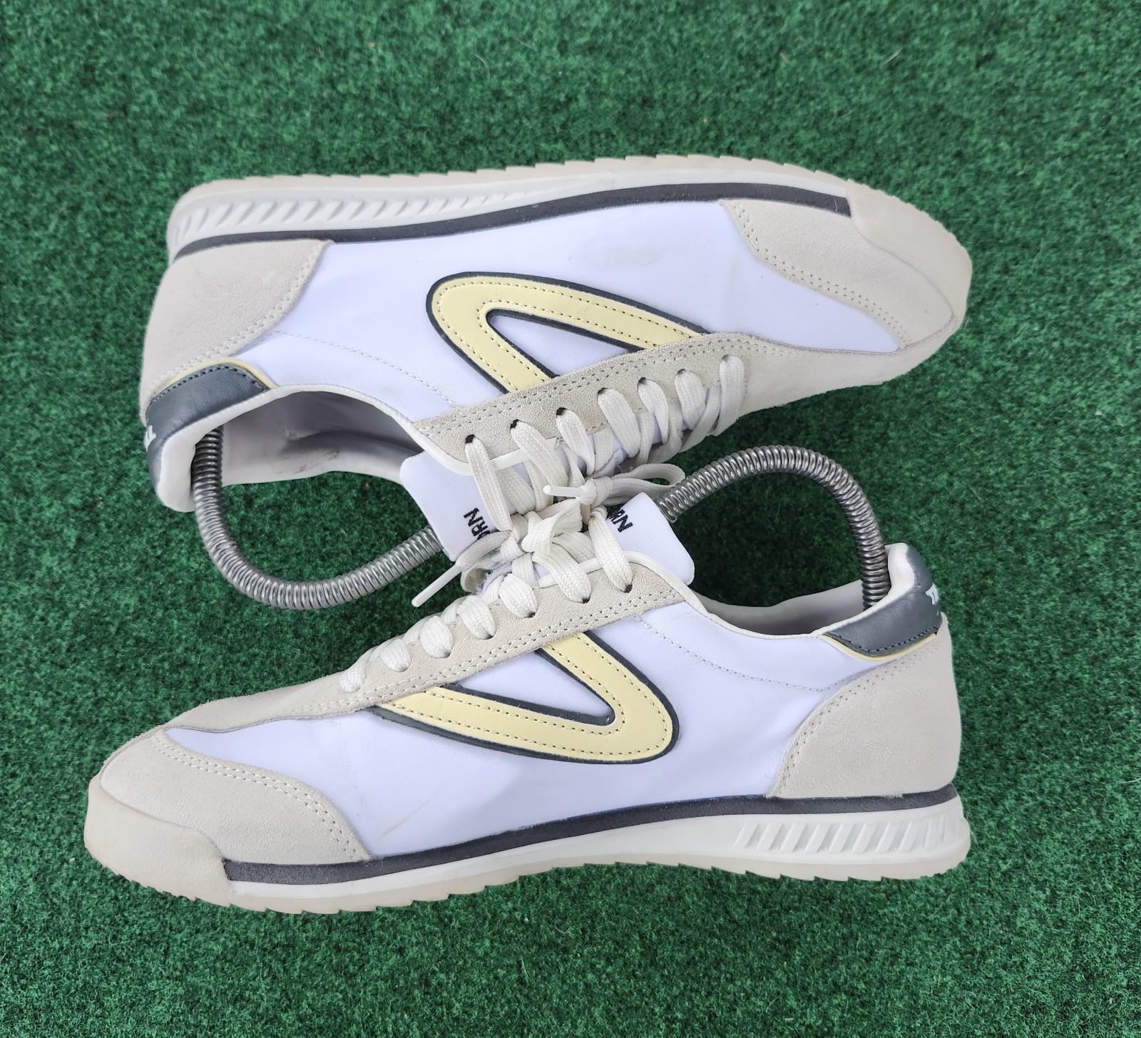 Tretorn Kristine Elite Women’s White Gold Textile Leather Sneakers Lace Up Sz 8