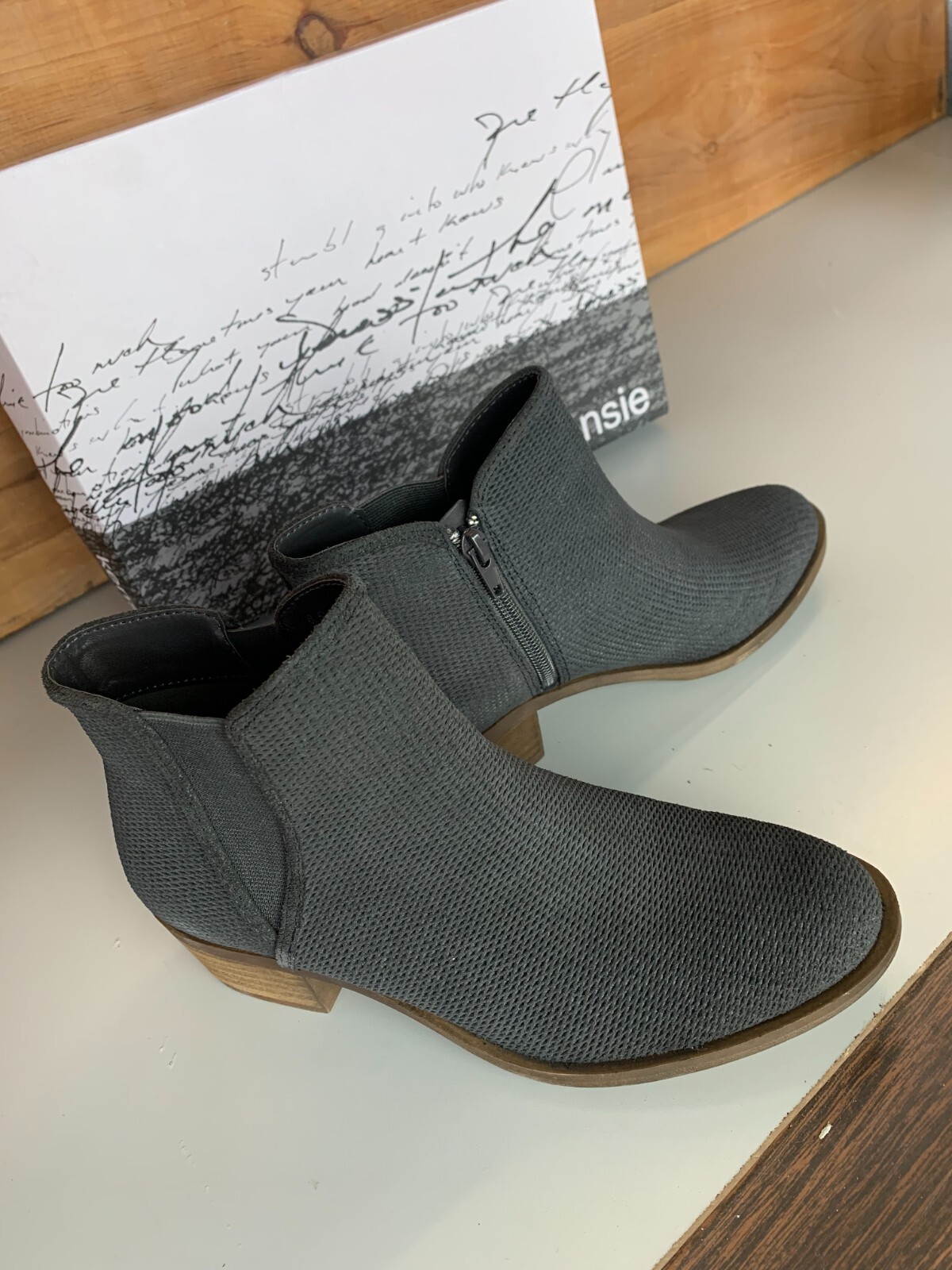 New – Kensie Gerona Dark Gray Women’s Suede Casual Short Ankle Boots – Pick Size