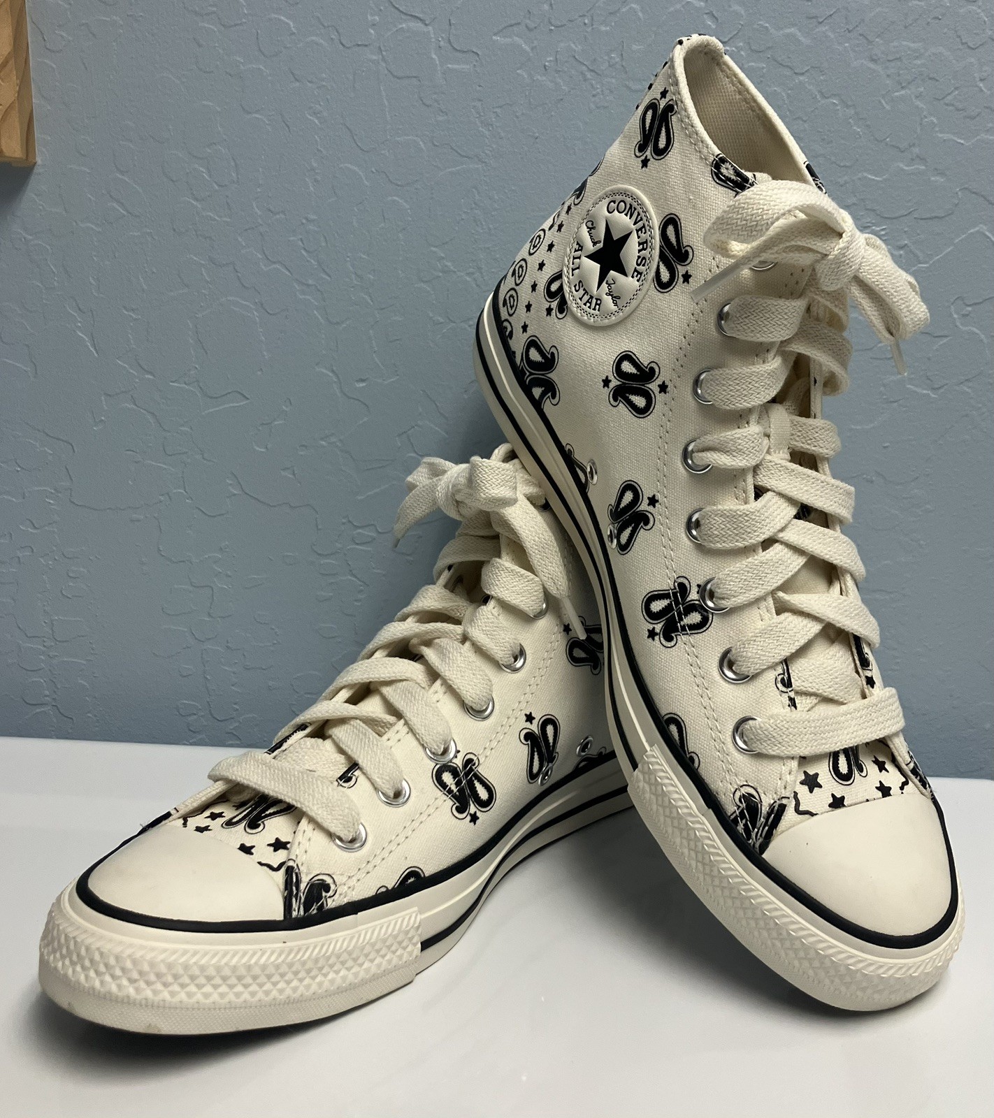 Converse All Star Black and White Customized High Tops Men’s 9 Chunky Laces New!