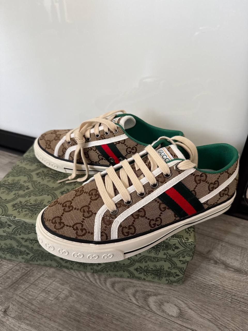 Gucci GG Canvas Low Top Sneakers Beige Monogram Web Stripe Shoes EU 40 US Women