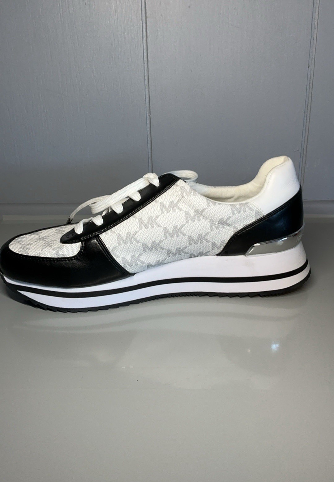 Michael Kors Men’s Low-Top Lace-Up Sneakers Black/White/Gray Logo PVC Rubber