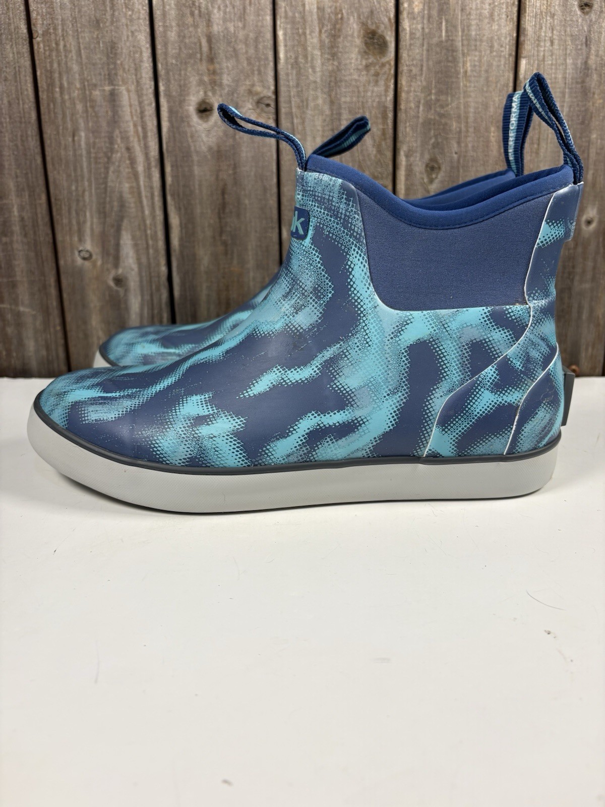 HUK Waterproof Rogue Wave Deck Boat Rain Boots Blue Women’s Shoe Size 9