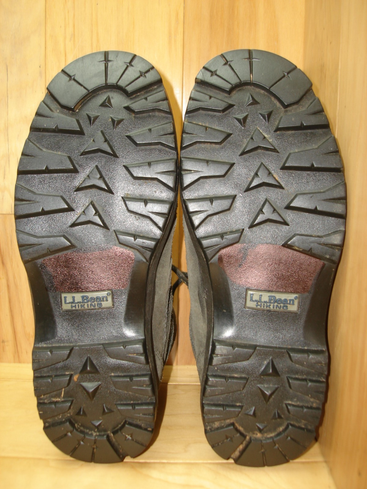 Women’s 9.5 M L.L.Bean Hiking Boots Gray Suede Waterproof Trail Outdoor 6 eye