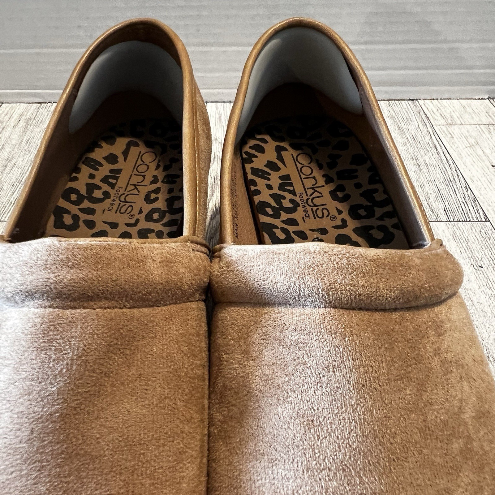 Corkys Footwear Women’s All Day Velvet Shoes Camel Cork Platform Size 10M