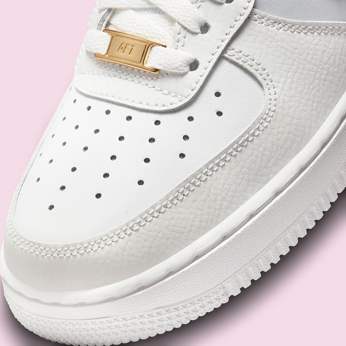 Nike Air Force 1 ’07 Summit White Regal Pink Nby DQ0826-100 11.5 Women = 10 Men