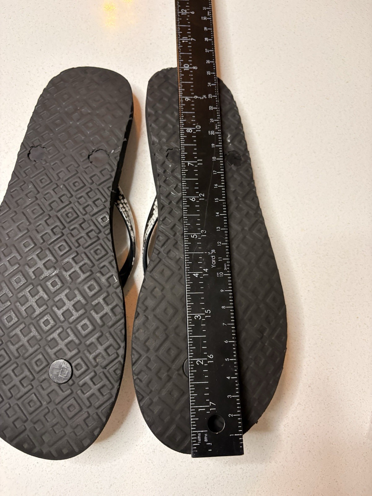 Tory Burch Thin Flip Flops Enamel Logo PVC/EVA Roccia Snake Size 9