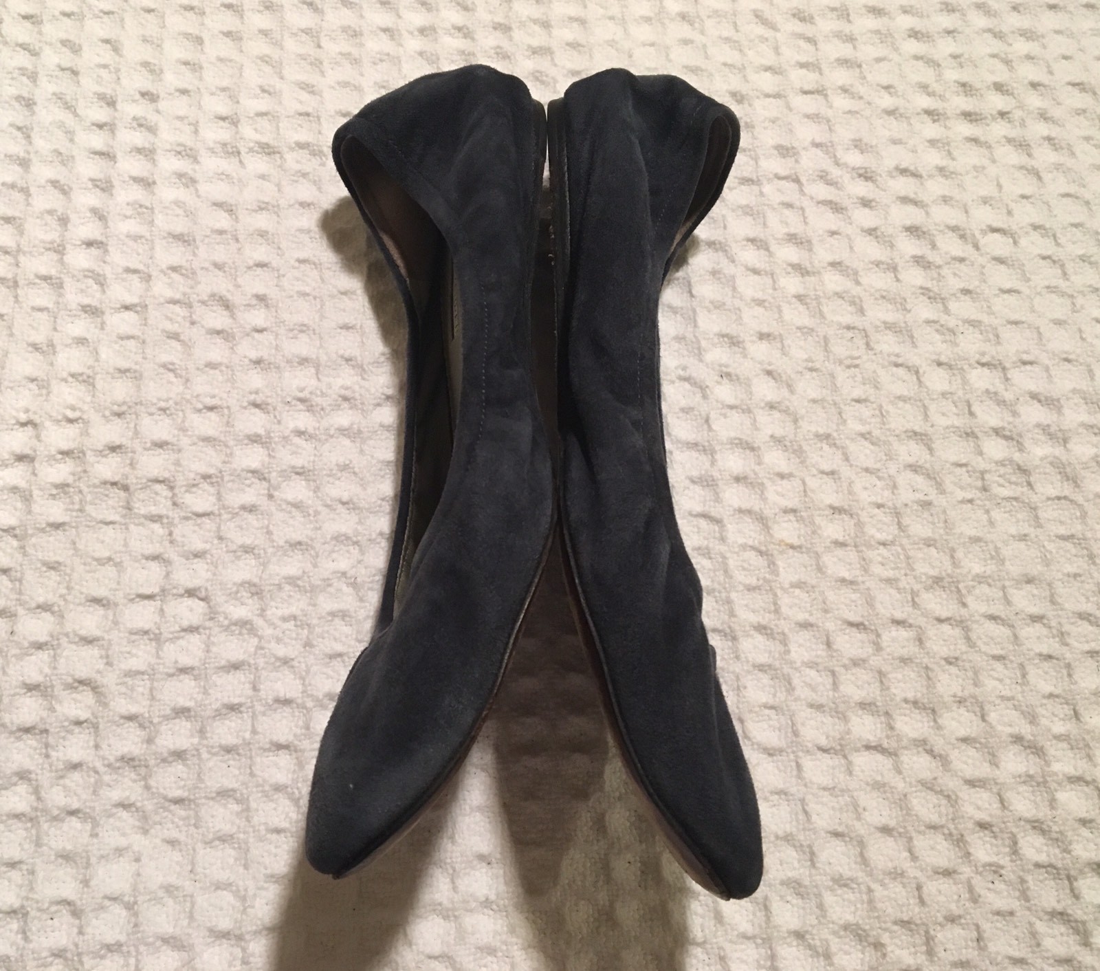 VERA WANG Lavender Lillian Suede Leather Ballet Ballerina Flats $195 Navy Blue 9
