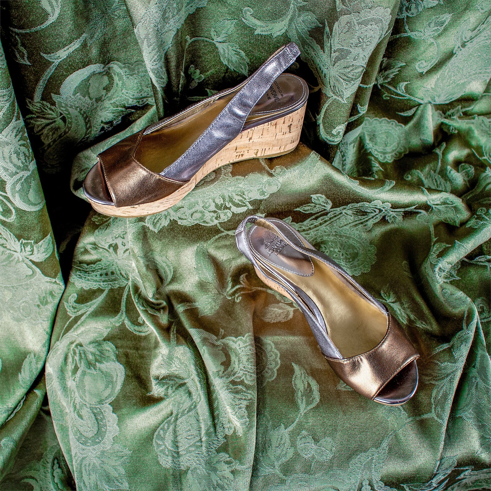 CIRCA JOAN & DAVID Bronze Silver Slingback Cap Toe Women Formal Sandal Size 6.5M