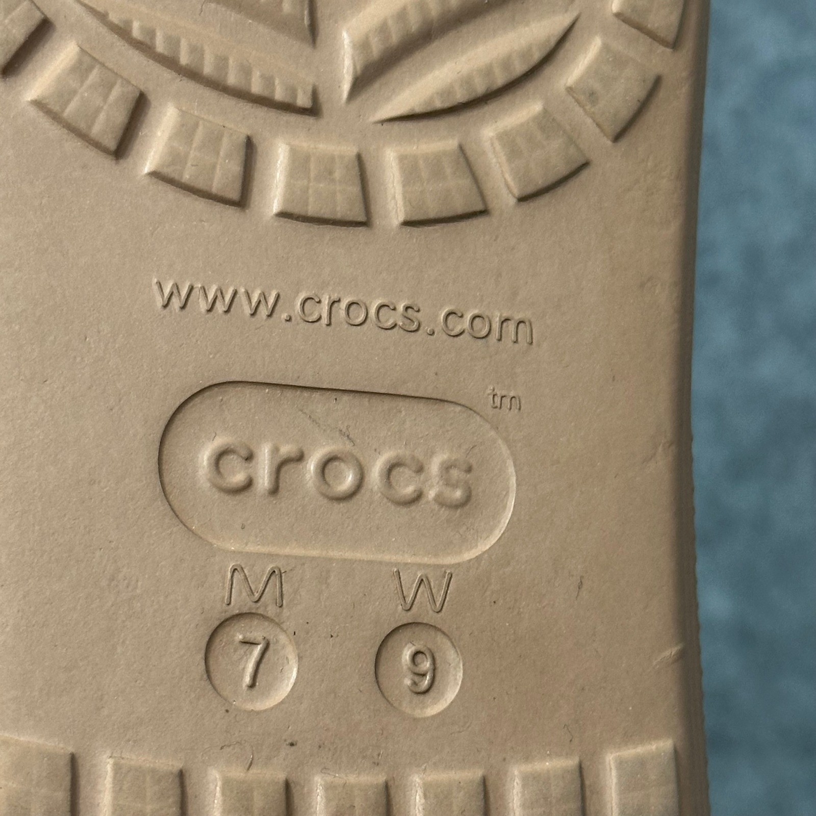 Crocs Classic Crush Slide Women’s Sz 9 Men’s Sz 7 Bone Platform Sandals
