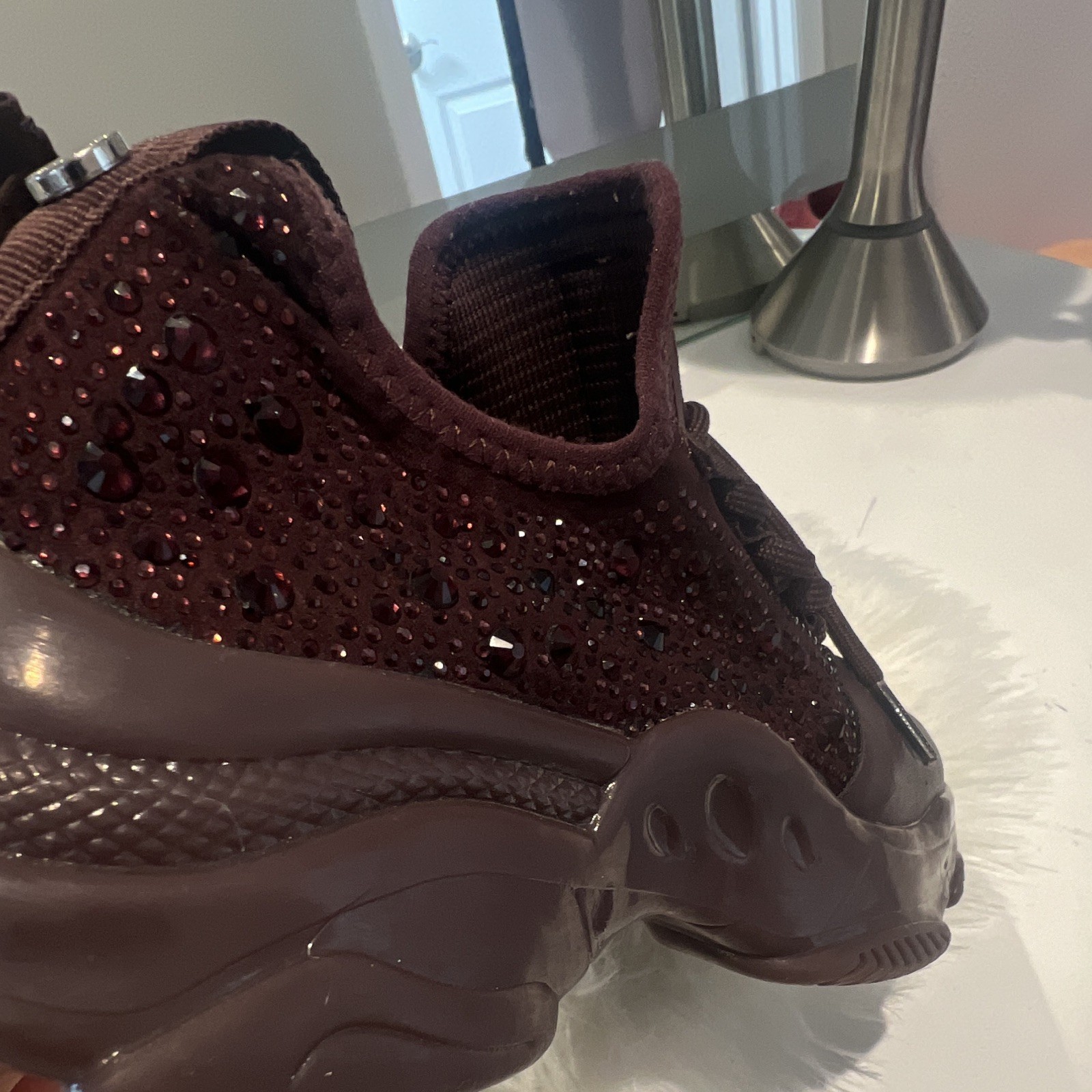 Steve Madden Women’s Burgundy Knit Lace-Up Low Top Sneakers Rhinestone Logo