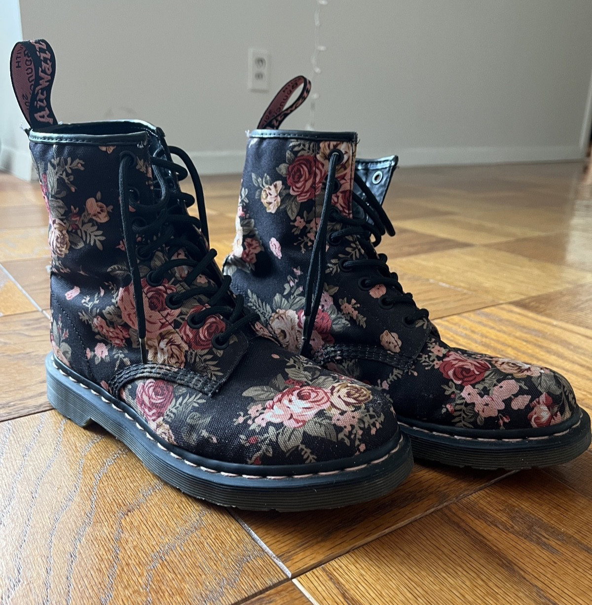 Flower print doc marten shoes women’s size 8