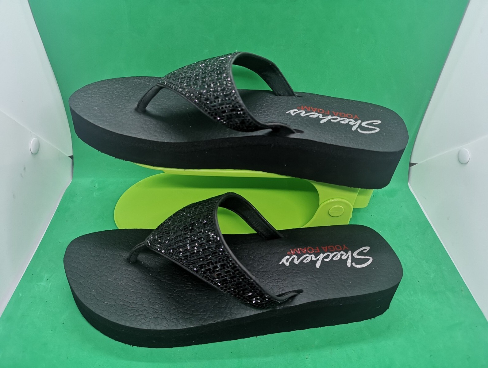 Skechers Yoga Foam 31601 Slip On Thong Flip Flop Sandals Women Sz 10 Black bling