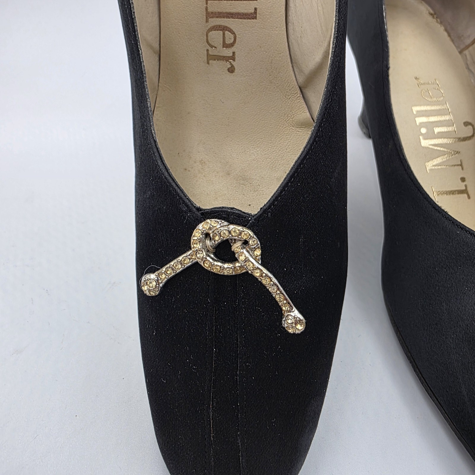 VTG I Miller Black Satin Rhinestone Knot Pumps 2.5in Heels 8AA Narrow