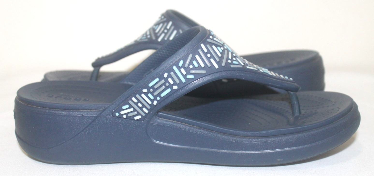 Crocs Monterey Navy Size 8 Embellished Flip Flops Sandals Women’s Thong
