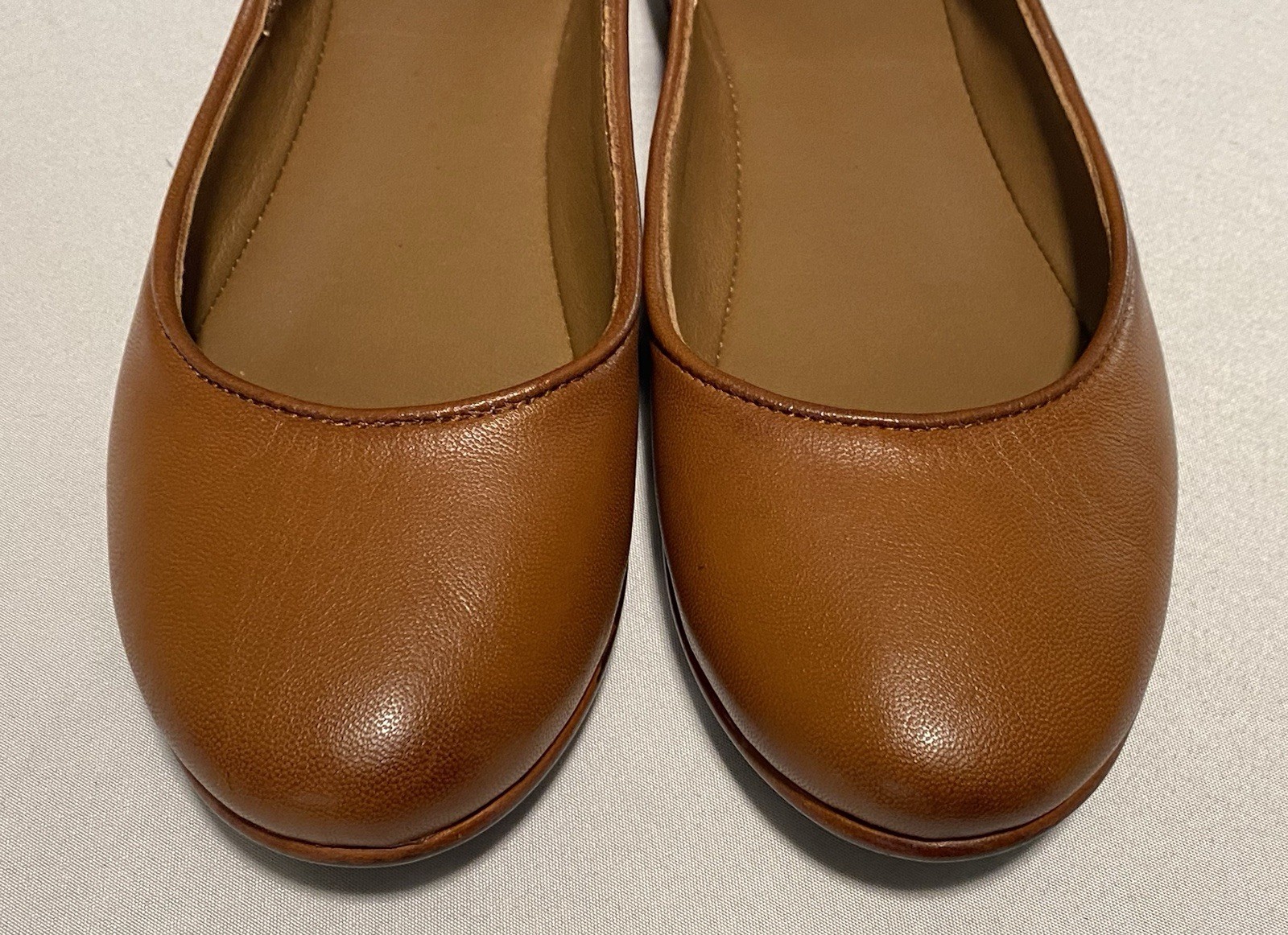 NWOB Thursday Feliz Brown Full Grain Leather Women’s Ballet Flats Size 6.5