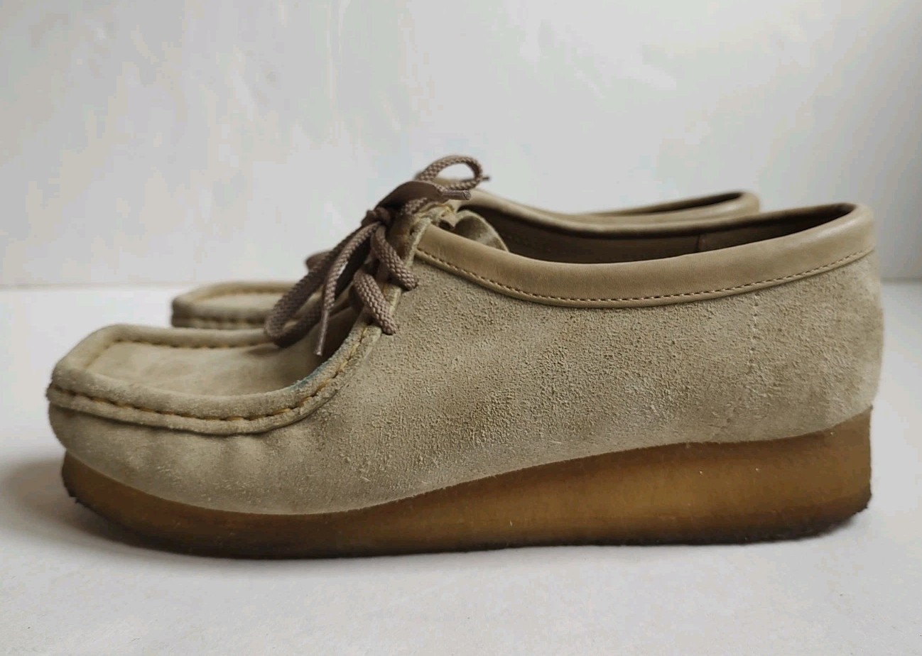 Clarks Wallabee Suede Chukka Ankle Boots Lace Up Crepe Soles Moccasins Beige 9