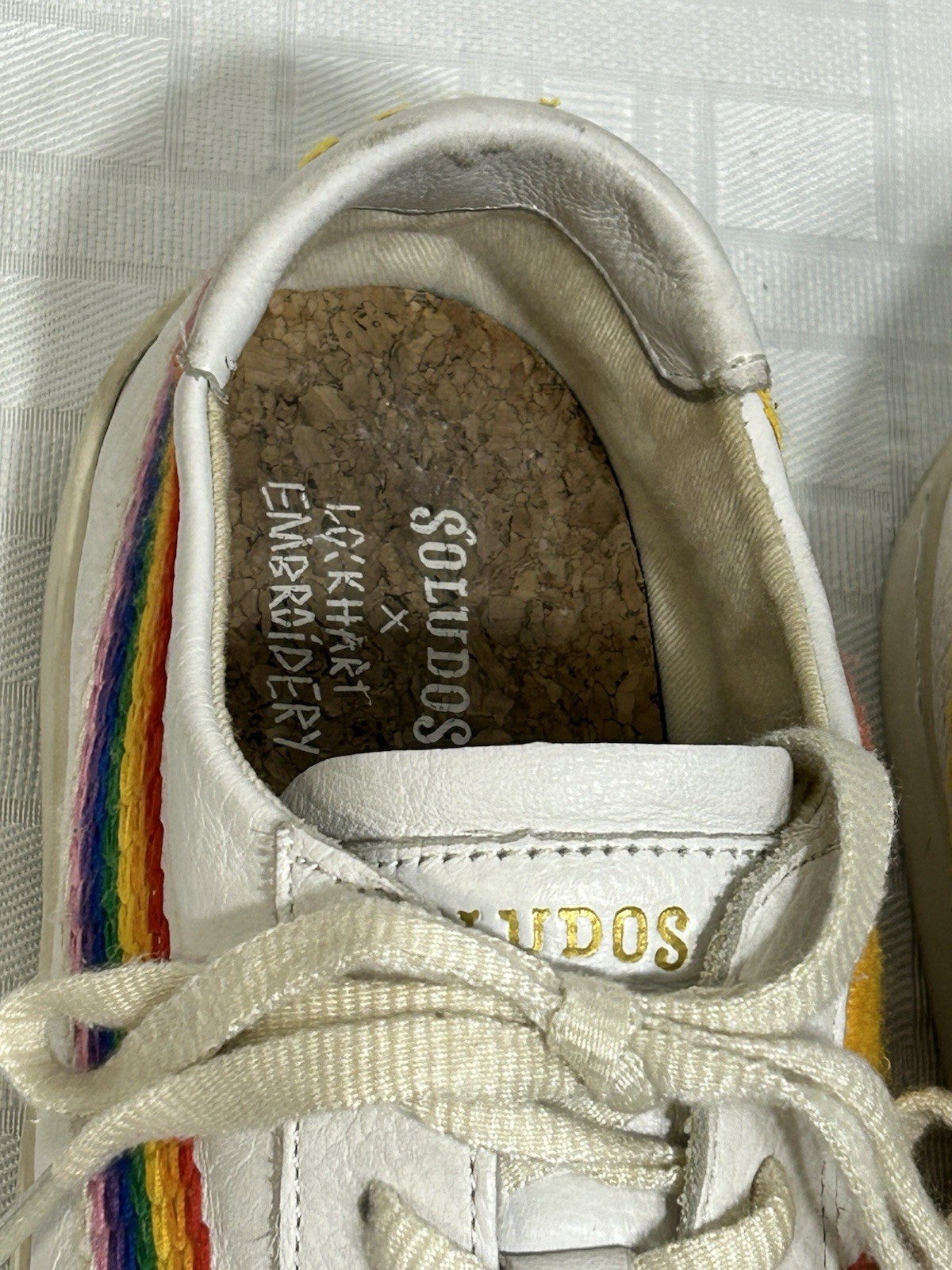 Soludos White Leather Shoe Women’s Size 9 Rainbow Sunrise Embroidery Retro 80s