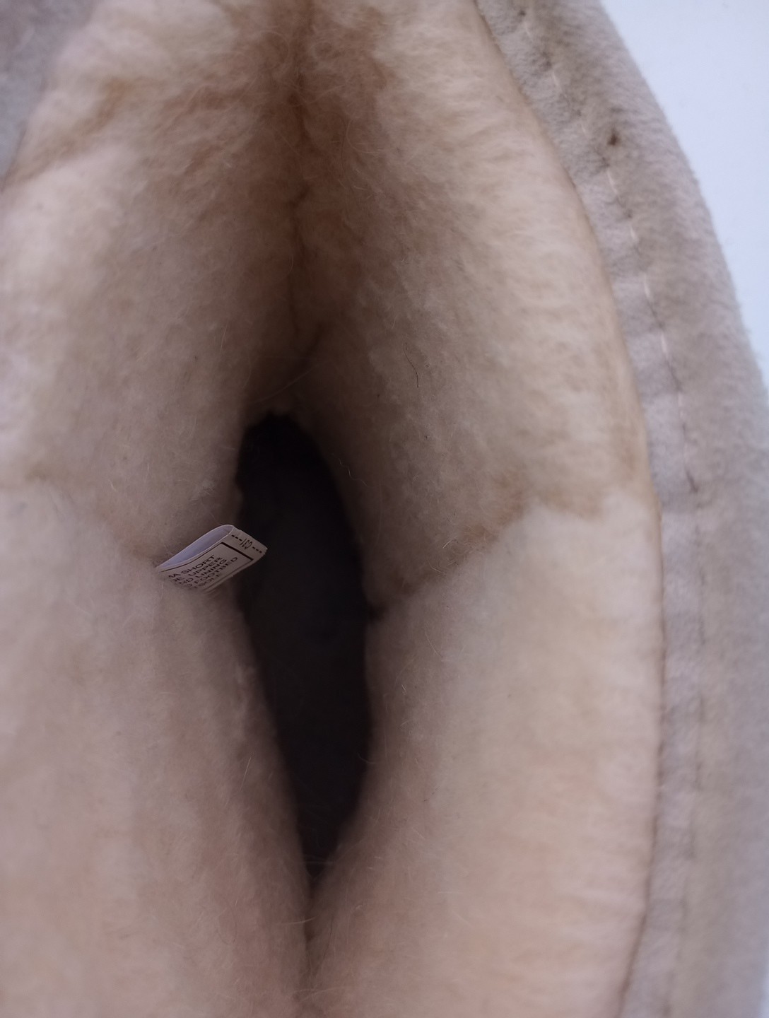 BEARPAW 608W- Emma Short Suede Boot 8.5 Sand