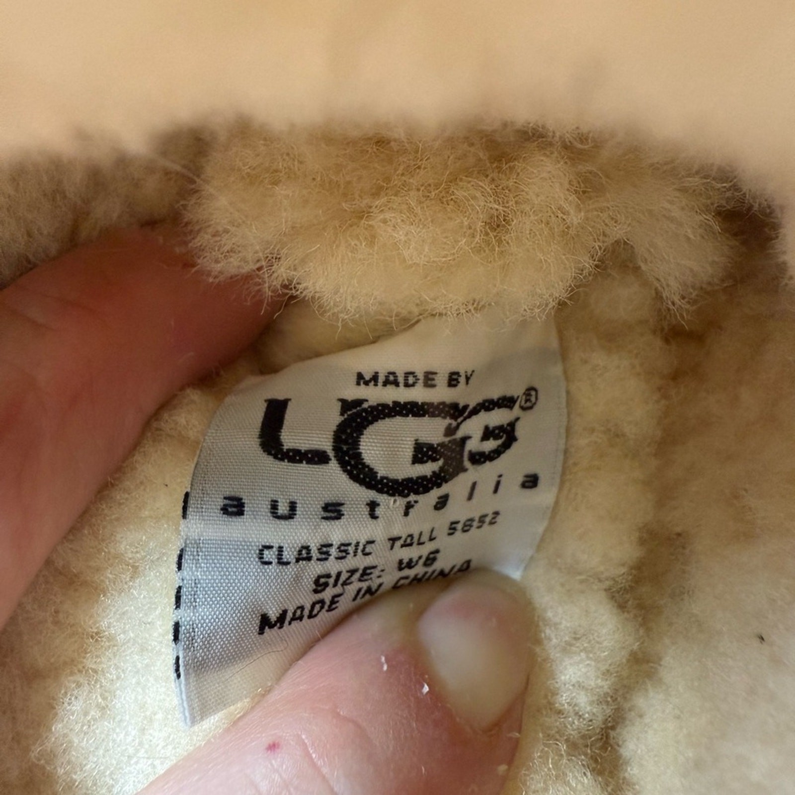 Ugg Classic Tall Paisley Sheepskin Boots Fur Winter Chestnut Gold size 6