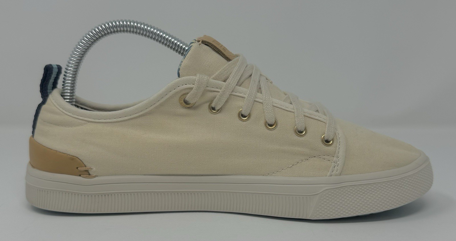 Size 7.5 – Tom’s trvl lite Women Canvas Beige Walking Lightweight Casual Daily