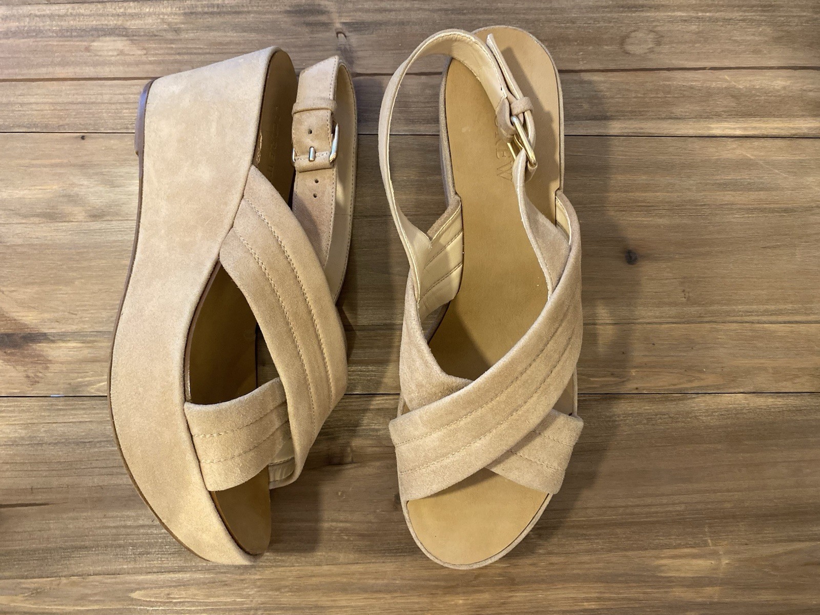 Size 8 – Women’s J. Crew Leather Platform Sandal, w/ Gold Toned Buckle Closure