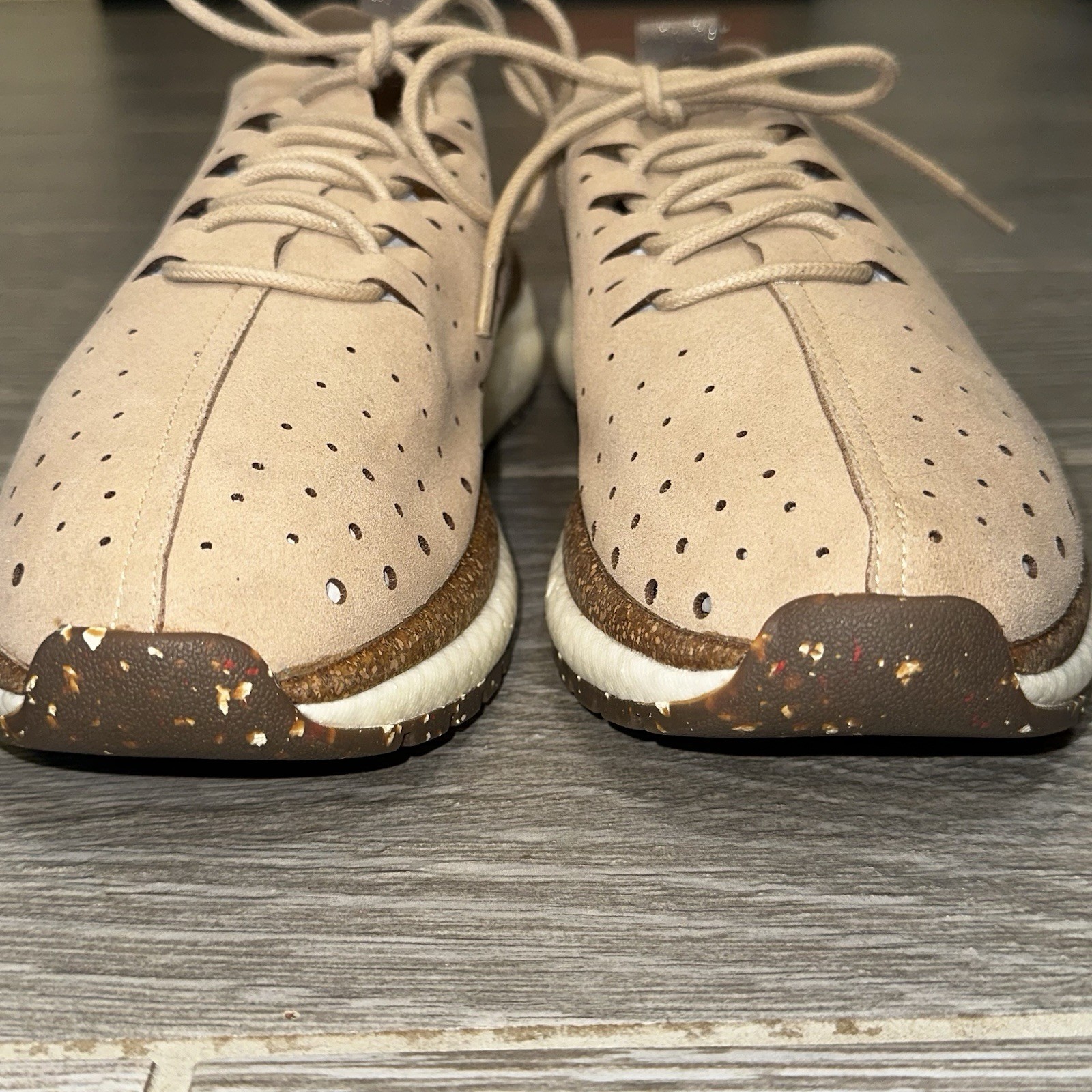 OTBT Alstead Comfort Sneaker Beige Vegan Suede Streetwear Activewear Women’s 9.5