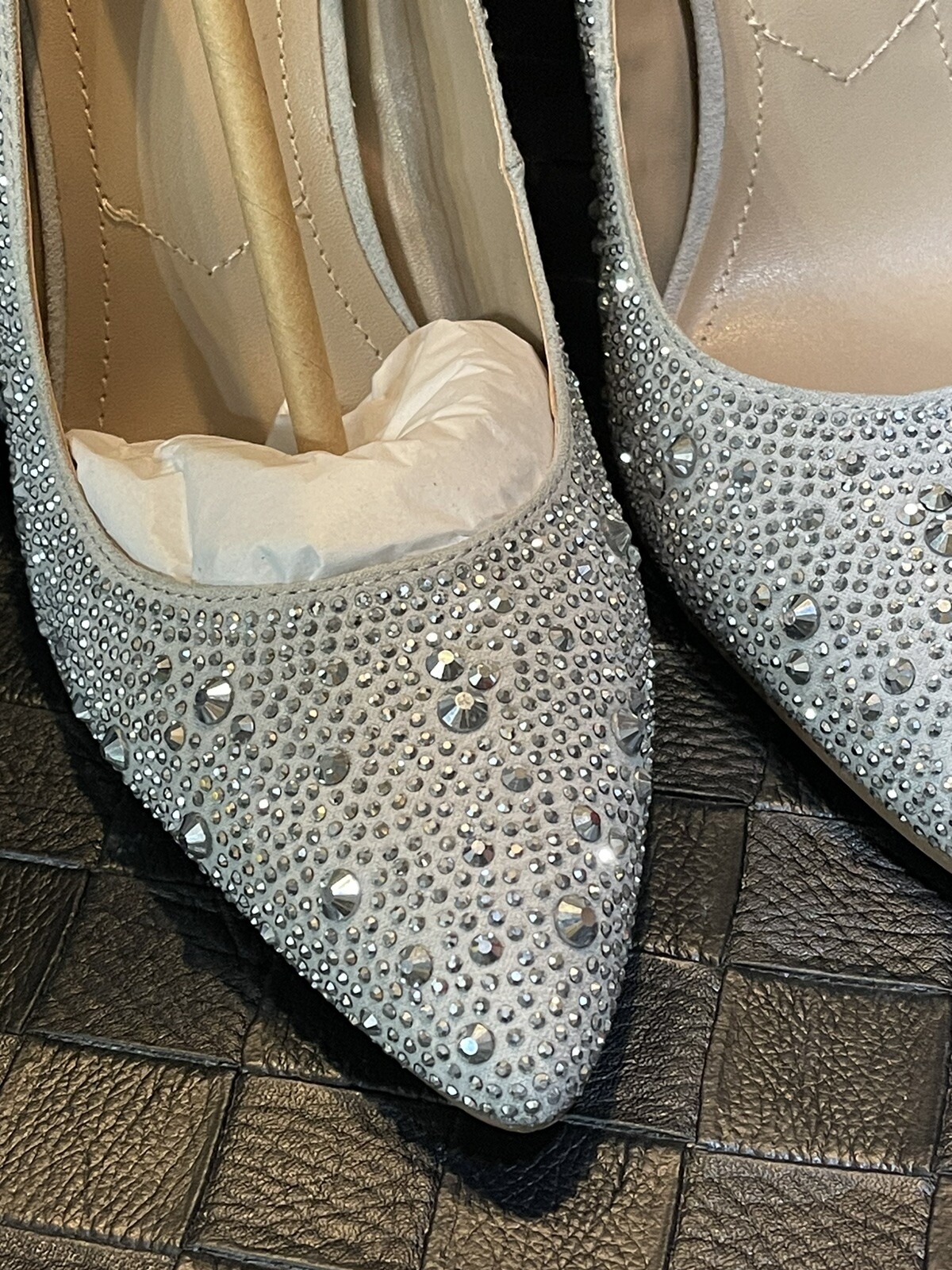 Charles by Charles David Womens Pact Silver Pumps Heels 7.Medium (B,M)rhinestone