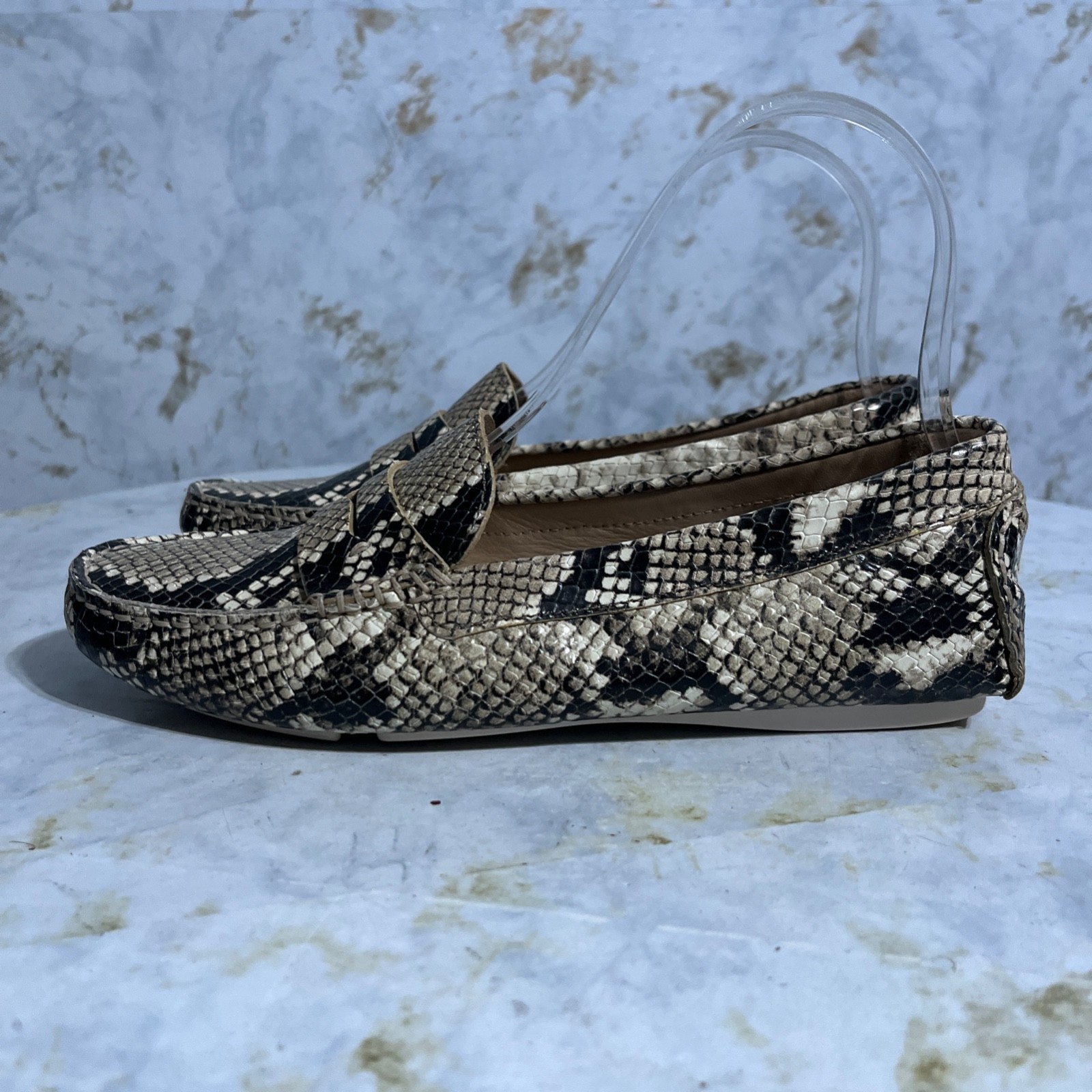 Johnston Murphy Womens Sz 6M Shoes Beige Snakeskin Comfort Moccasin Penny Loafer