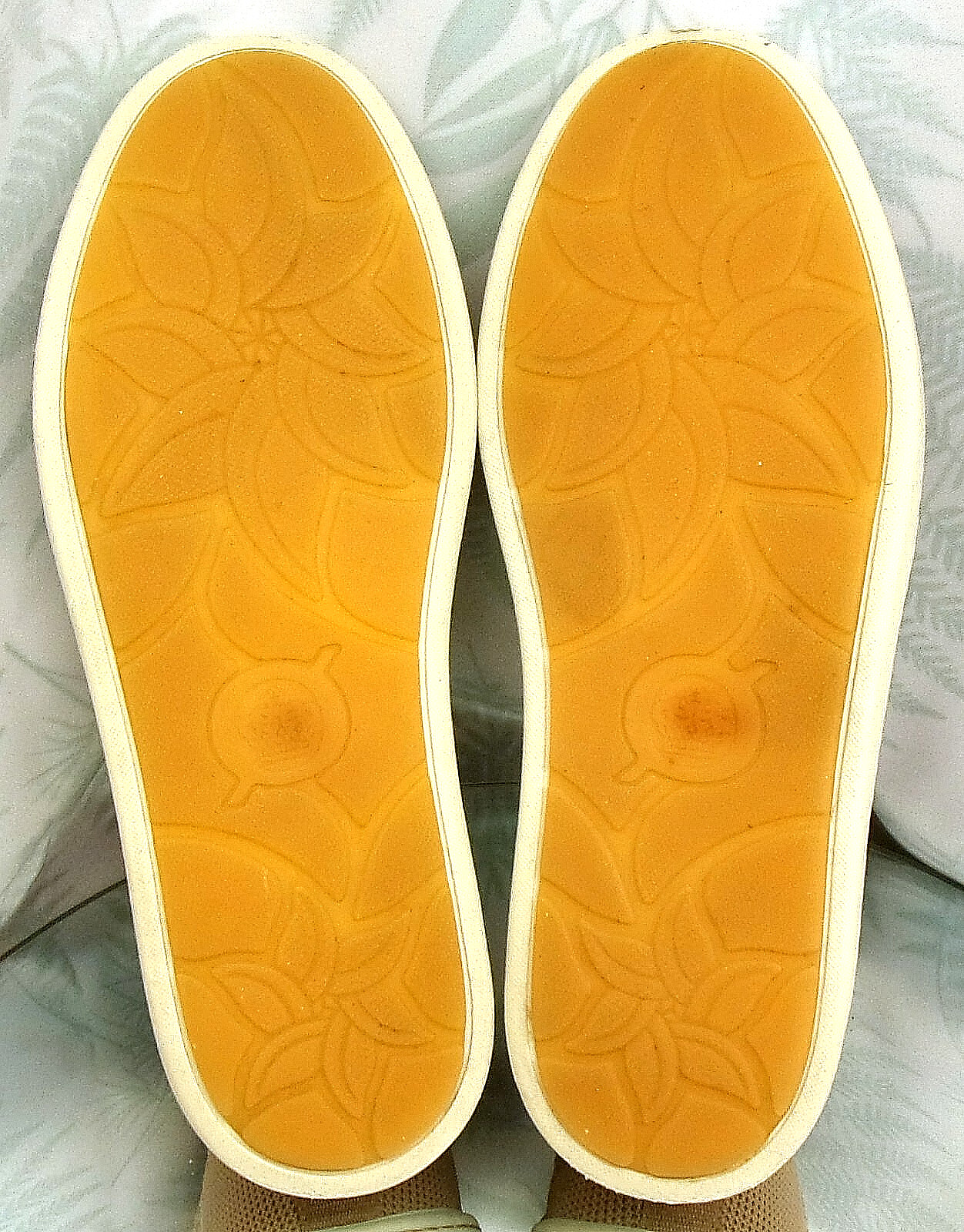 BORN SUNBURST PINK BLUSH FABRIC SNEAKERS SLIP ONS COMFORT SHOES US WOMENS SZ 7 M