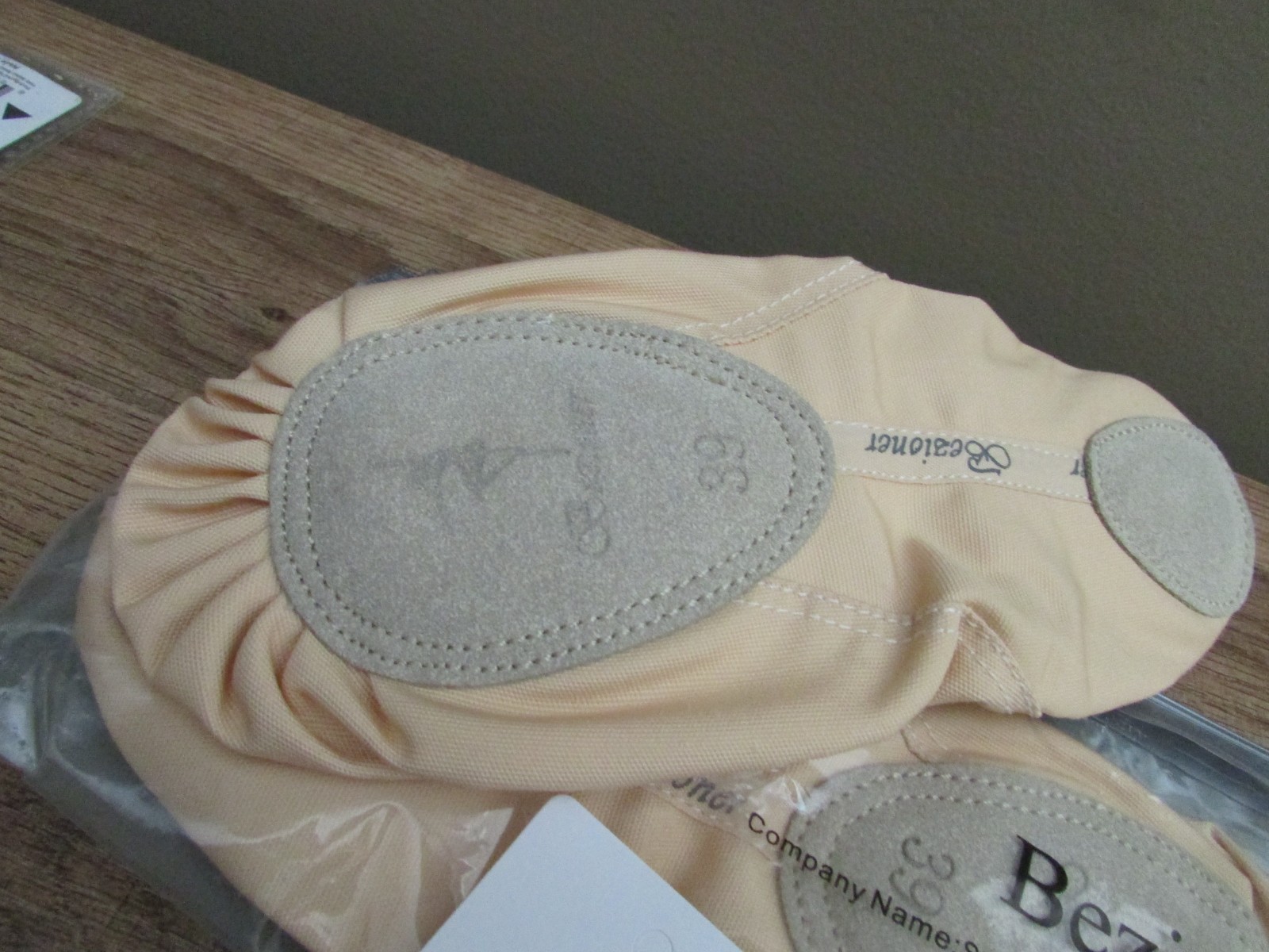 Bezioner peach Pink dance Ballet Shoes EU Size 39 / US approx. 7 new in package