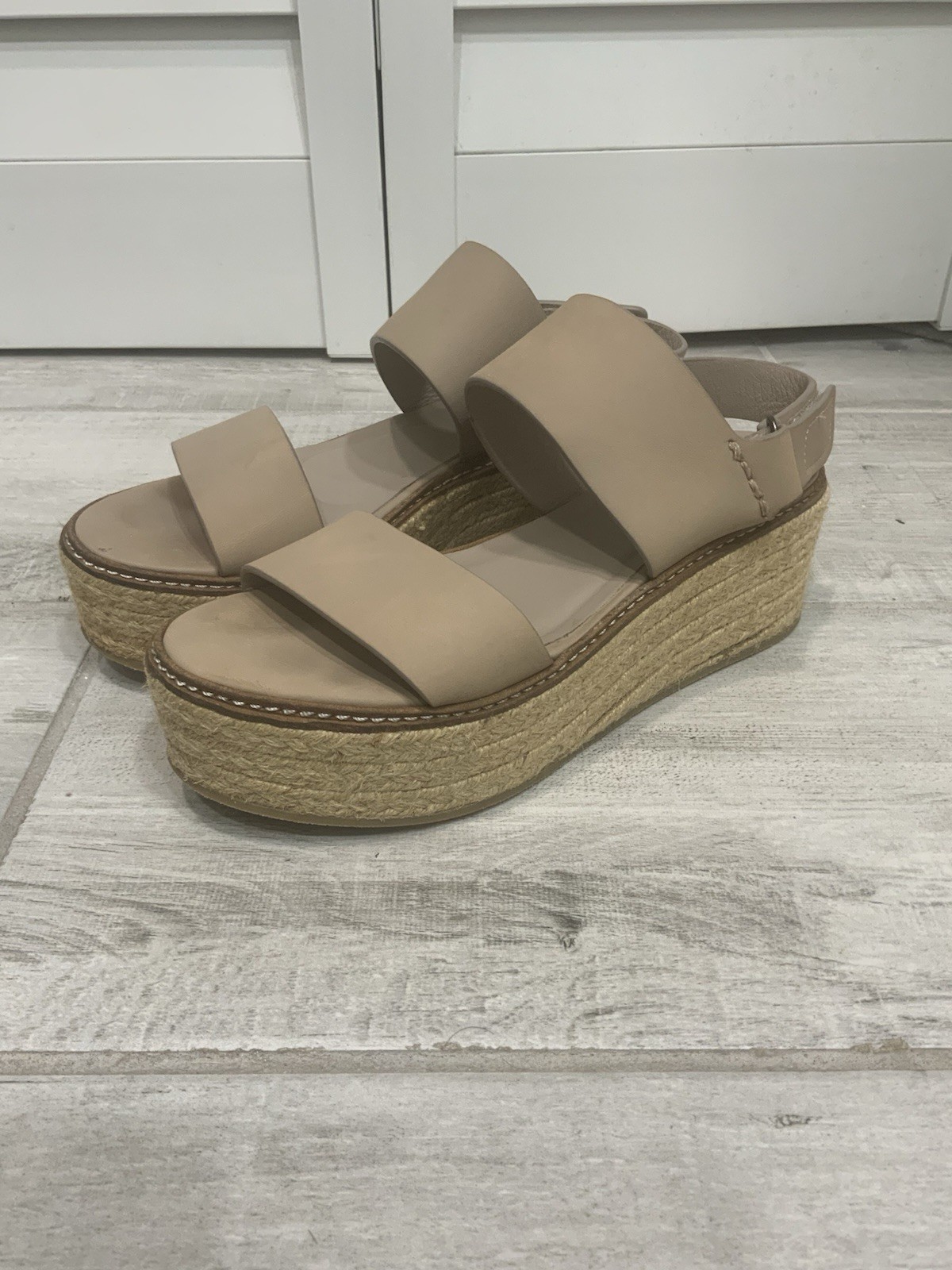 Vince Janet Women’s 6 M Taupe Nubuck Platform Chunky Espadrille Wedge Sandals