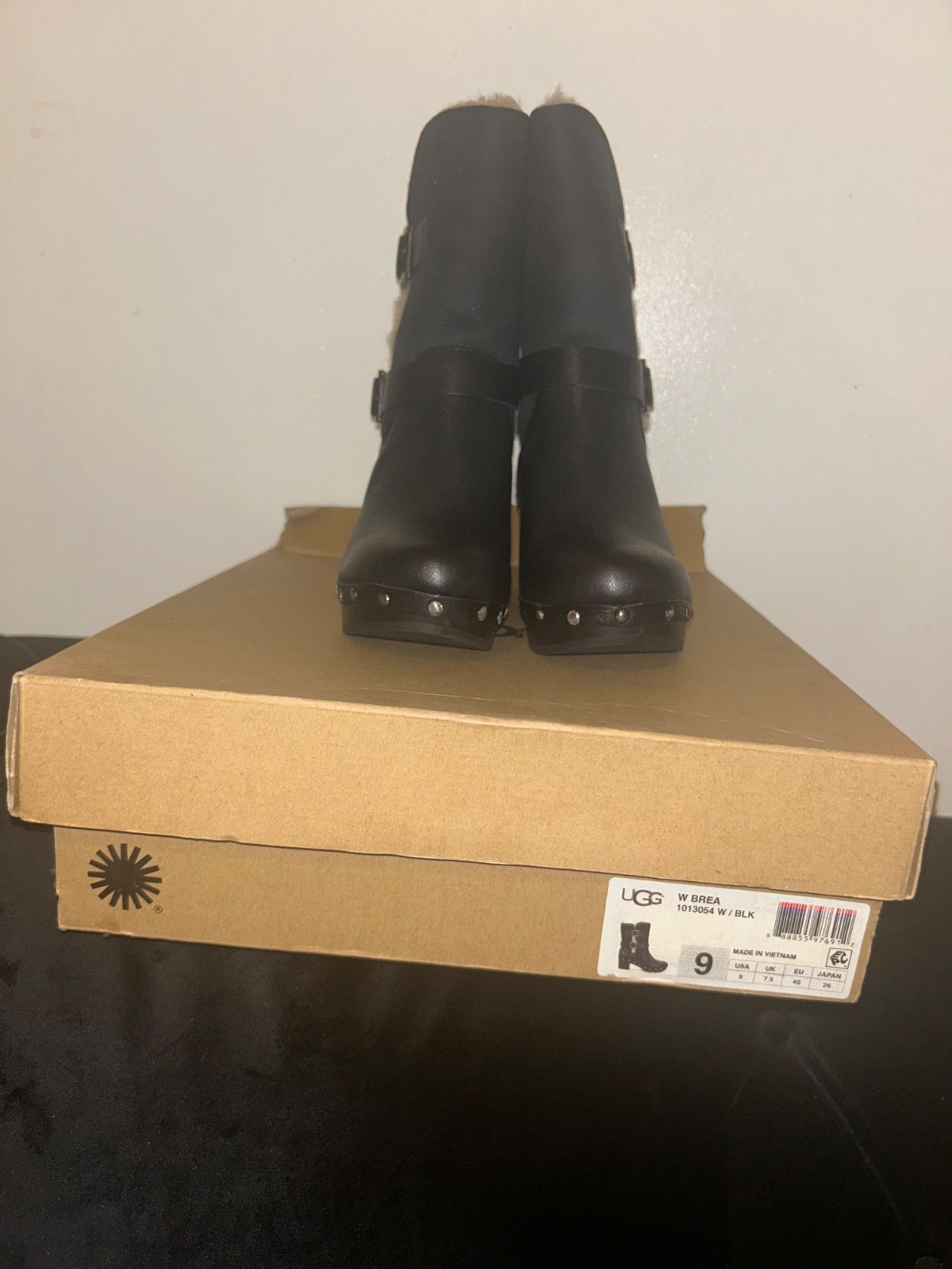 UGG Women’s Brea Black Leather Round Toe Studded Buckle Strap Boots Sz 9