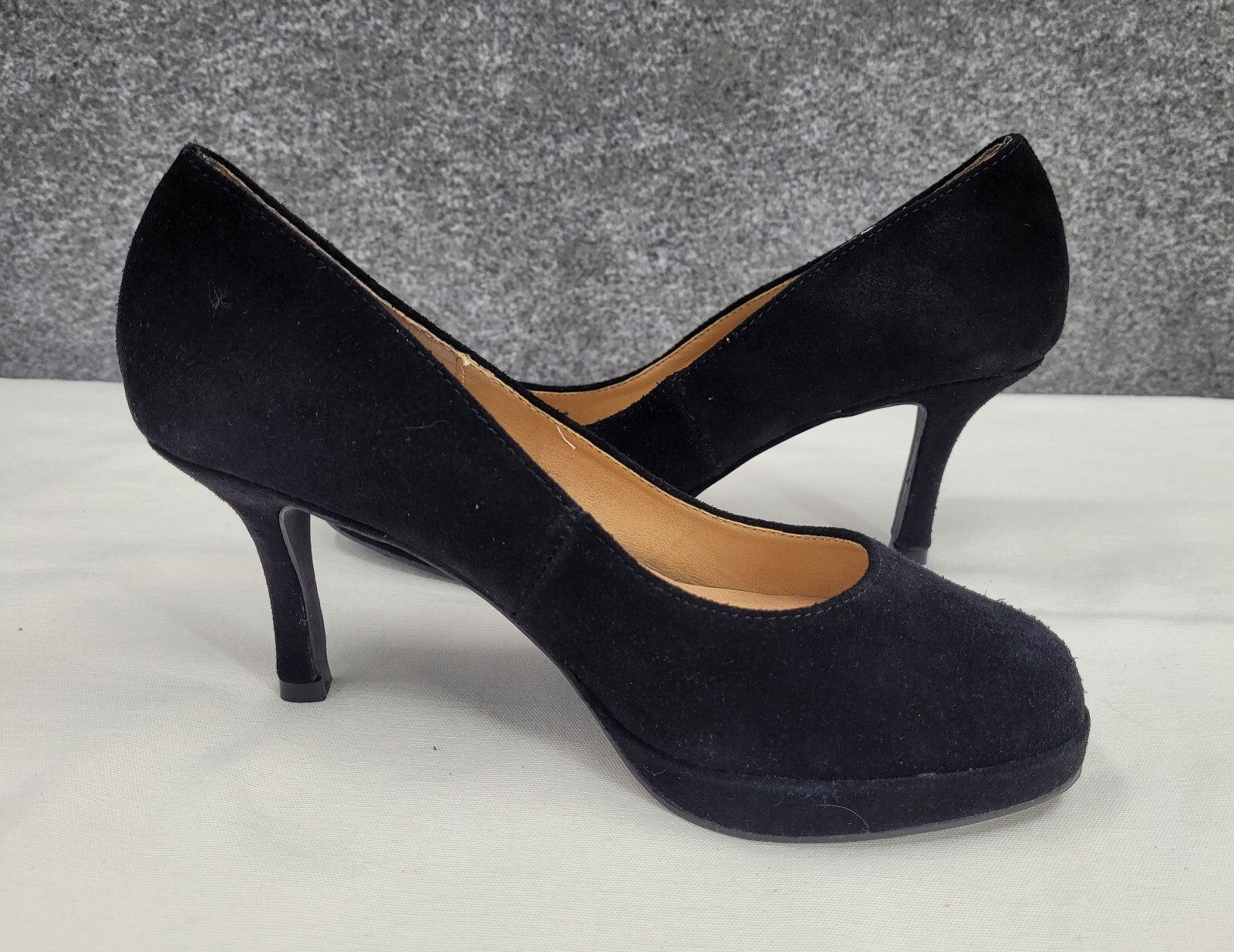 Hot in Hollywood Platform Pumps Womens 7 M Leather Upper Round Toe Black NEW