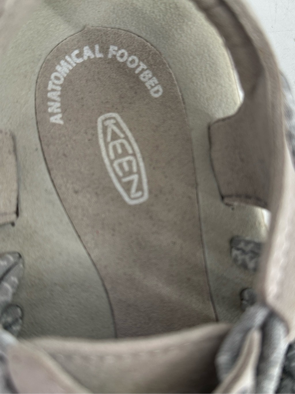 Keen sandals Uneek Anatomical footbed contour arch hiking sandals bungee sz 8