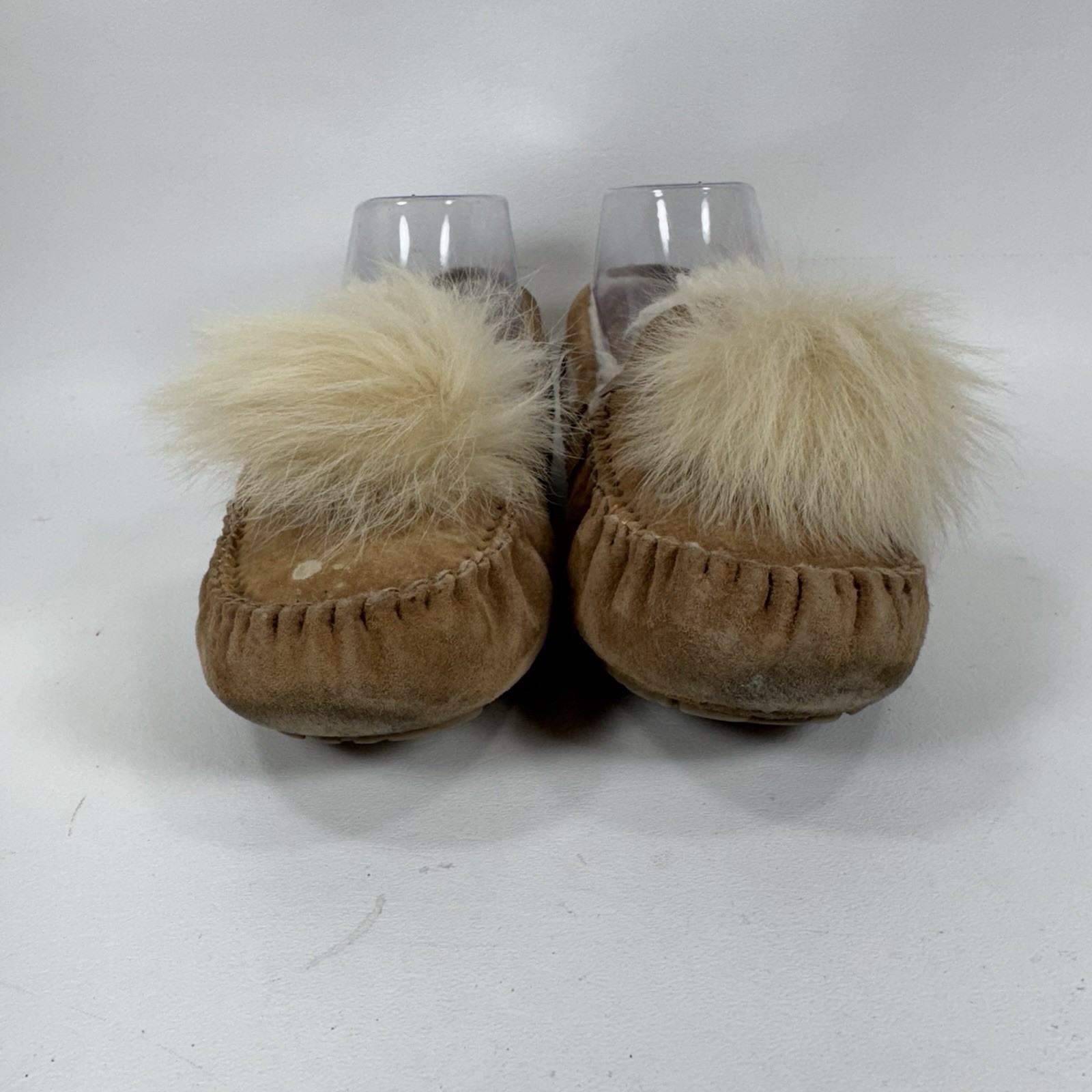 UGG Australia Dakota Pom Pom Light Tan Moccasin Slipper Women’s Size 6 1019015