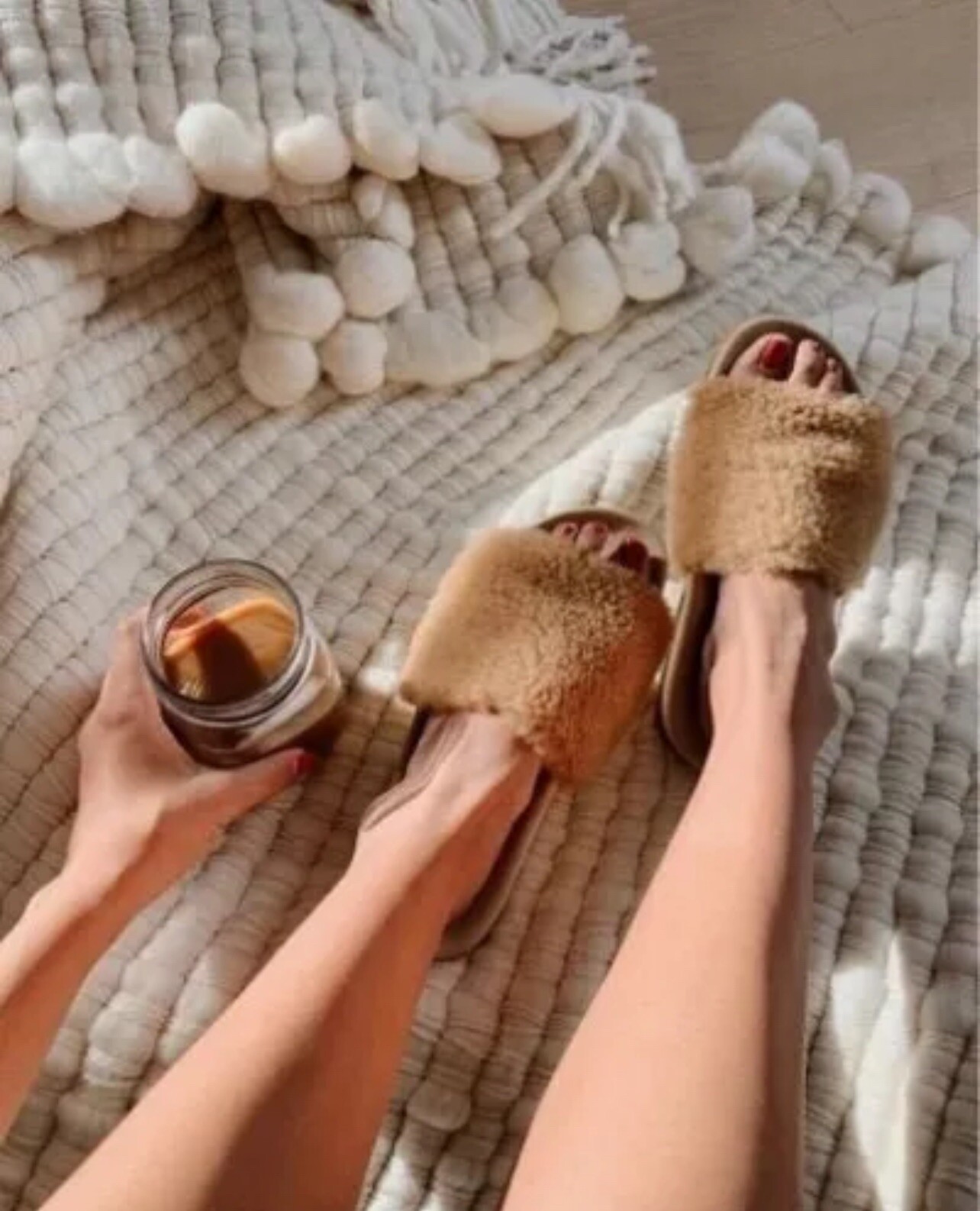 Brand New Jenni Kayne Shearling Slide Sandals Size 39 9 Made in Italy MSRP $325