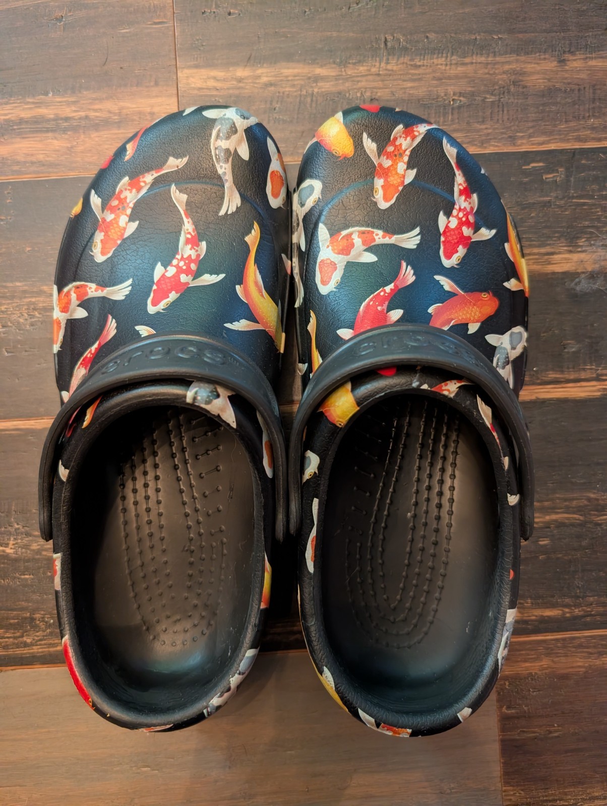 Crocs Bistro Clogs, Koi Fish Print, M8/W10, Preowned in good condition
