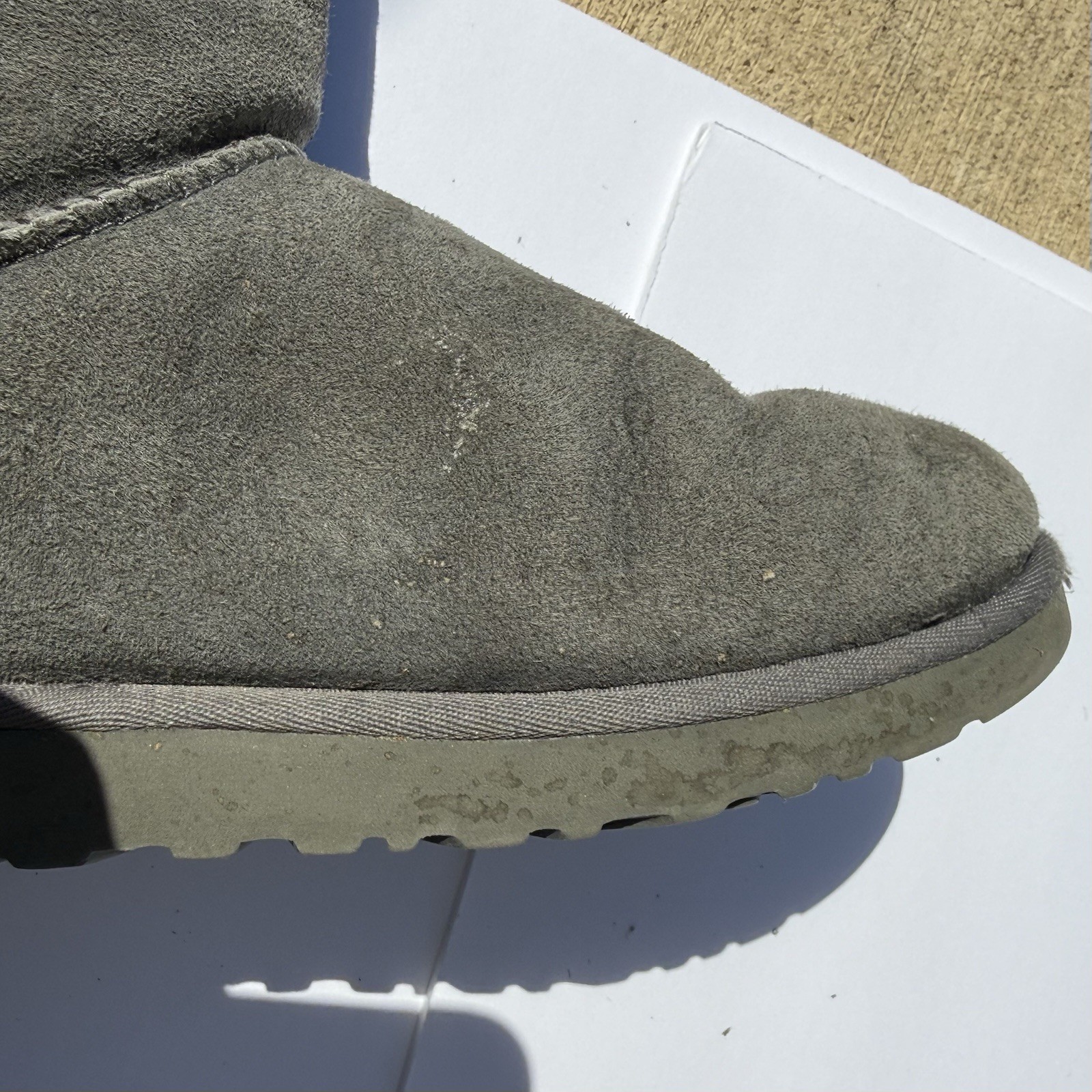 UGG Australia Bailey Button Triplet Boots Women’s 8 Gray Twinface Sheepskin
