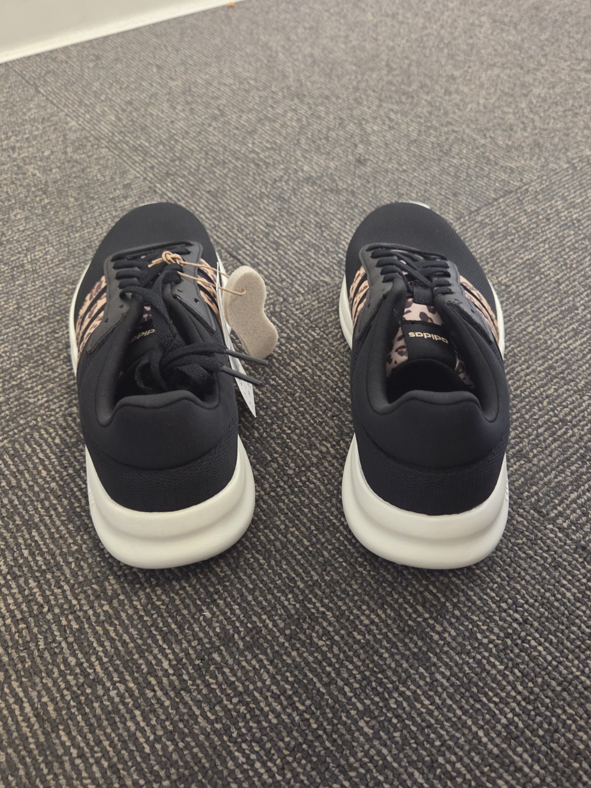 adidas Lite Racer 4.0 Women’s Black/Beige Sneaker IH5273