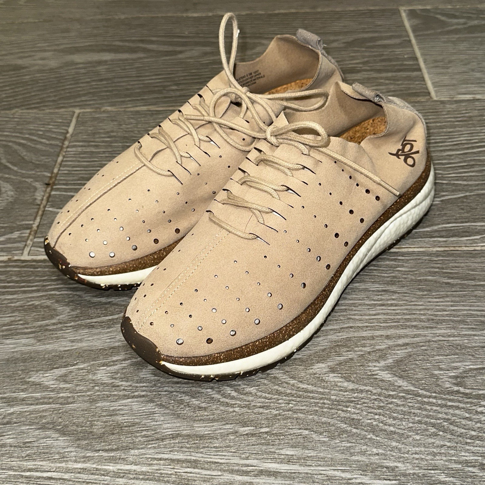 OTBT Alstead Comfort Sneaker Beige Vegan Suede Streetwear Activewear Women’s 9.5