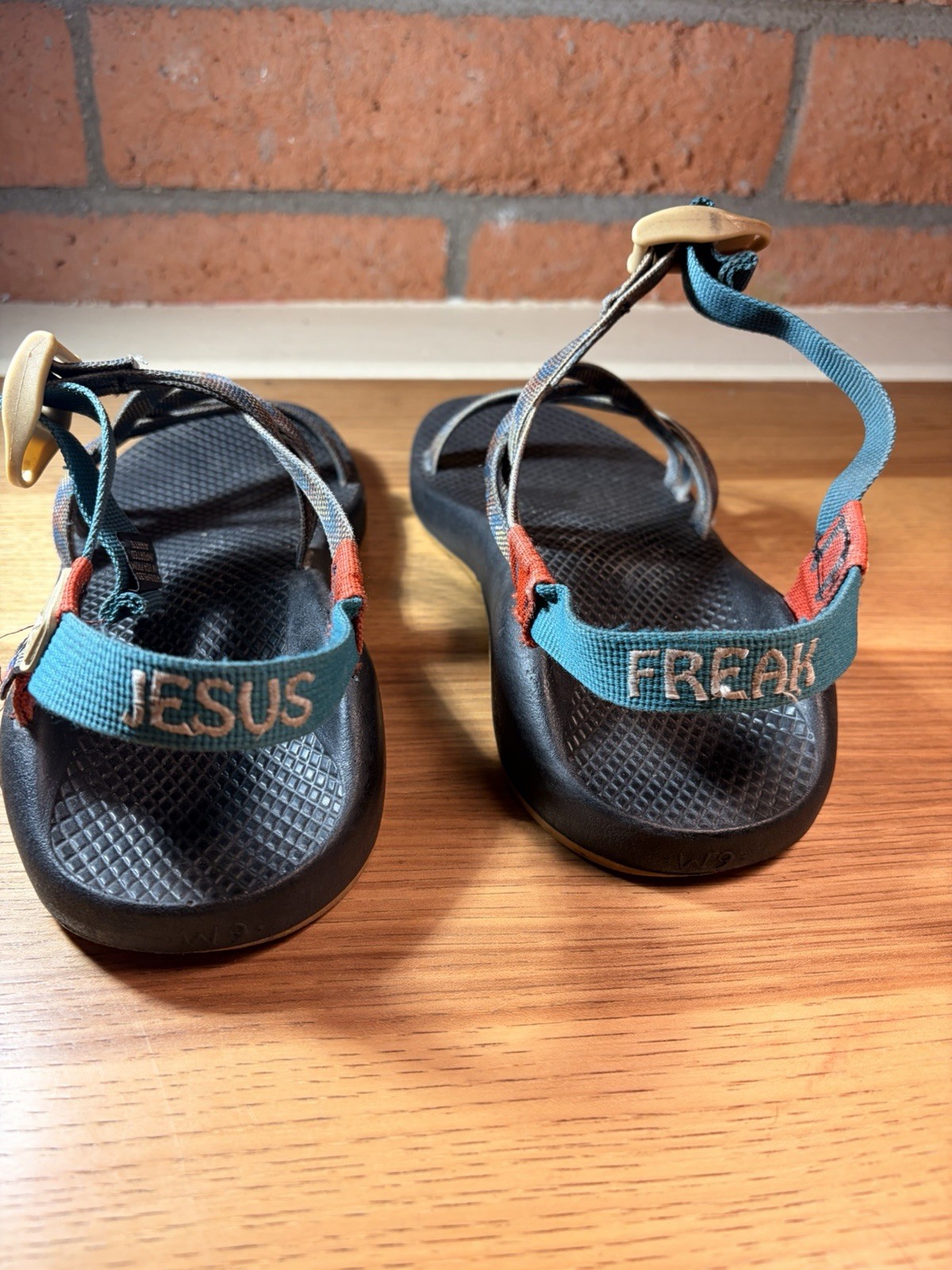 Chaco «Jesus Freak» Z/X2 Classic Sandals Multicolor Women Sz 9 Assembled In USA