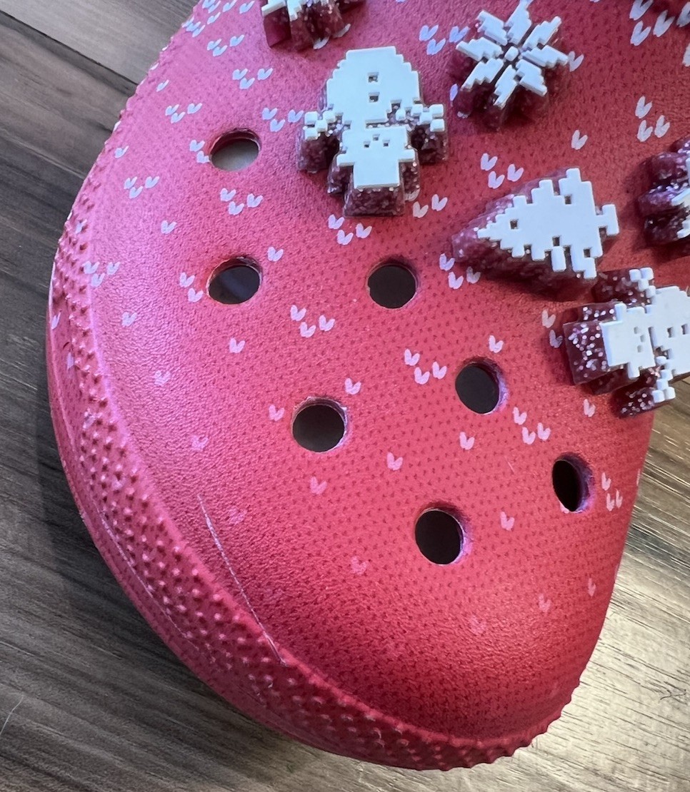 Single RIGHT Croc Lined Clog Red Holiday Sweater Snowman Jibbitz M10 W12