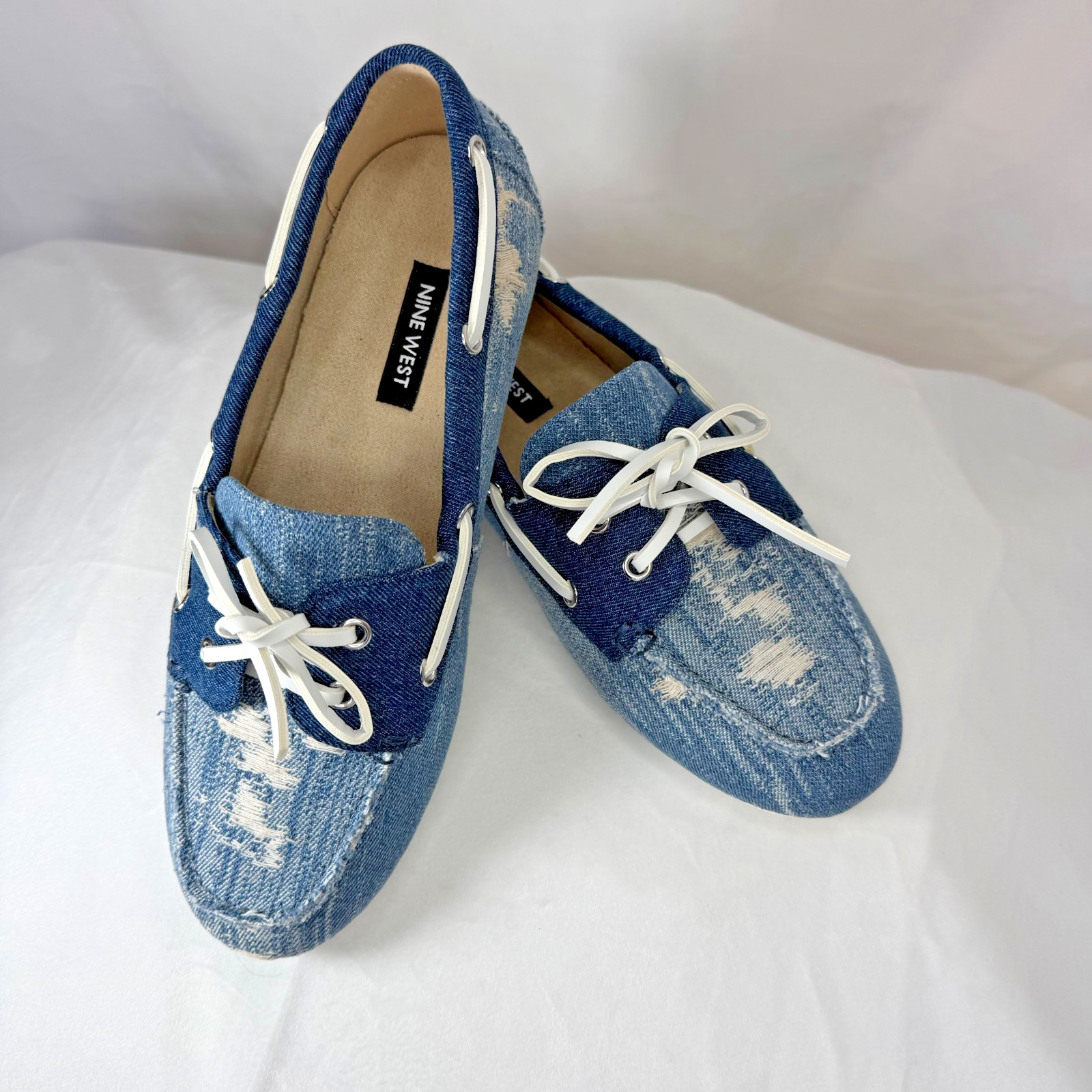 Woman’s Flats Nine West Yacht Loafer Medium Blue 420 Size 6.5M